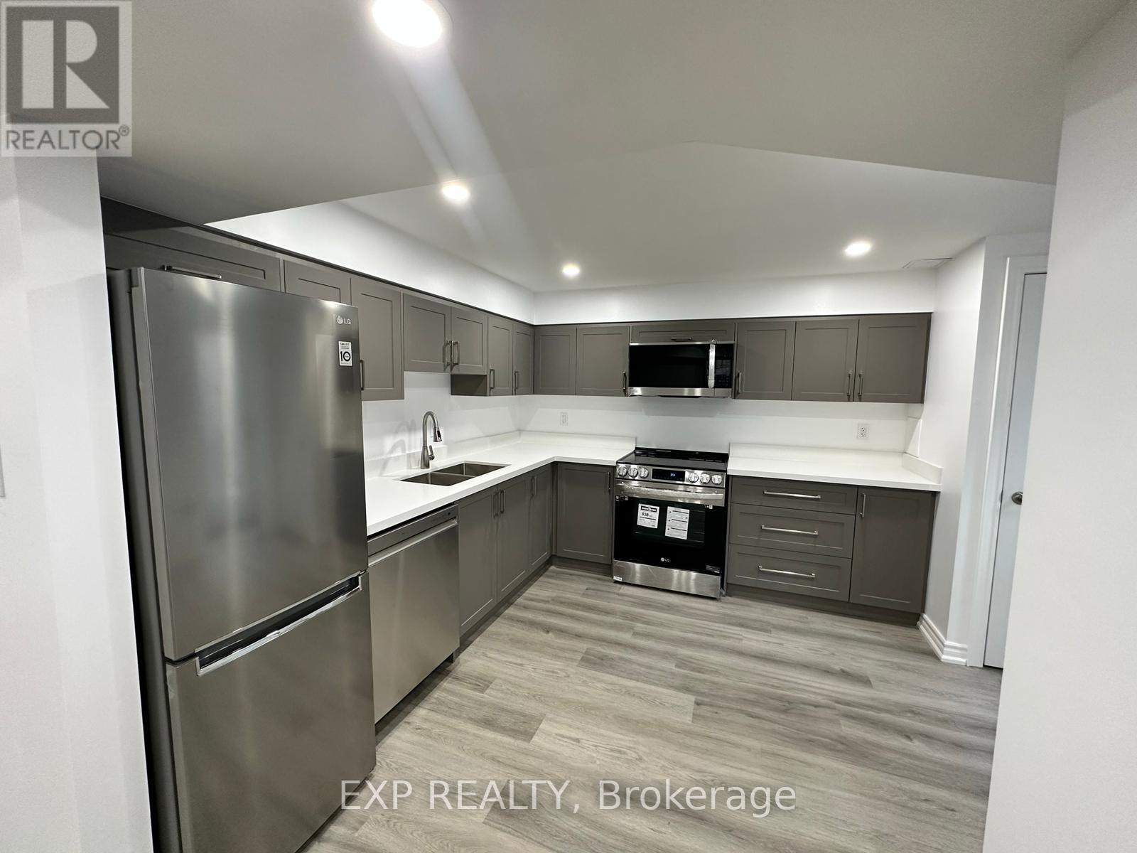Lower - 1377 Winterbourne Drive, Oakville, Ontario  L6J 7A6 - Photo 6 - W12321688