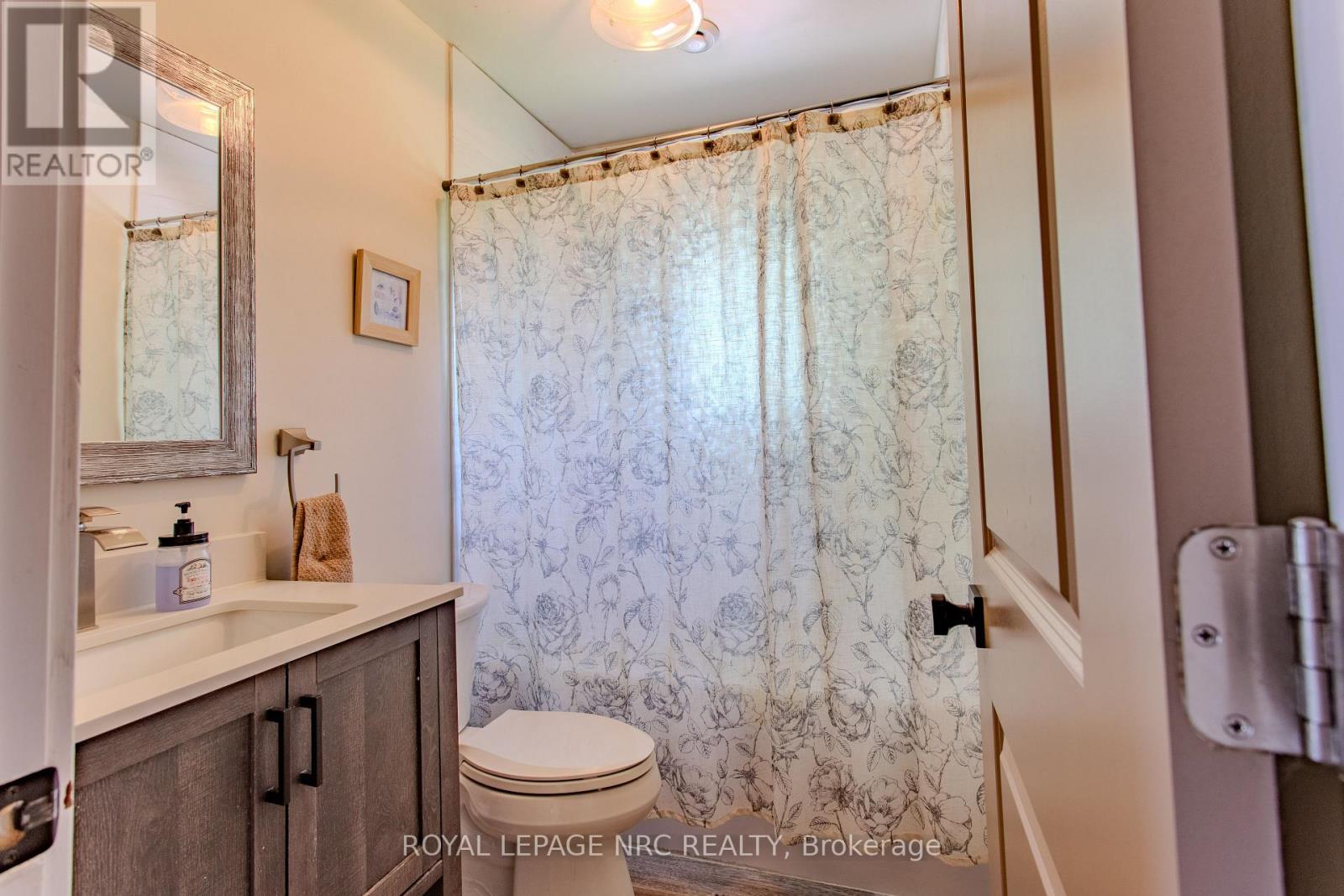 270 Cherrywood Avenue, Fort Erie, Ontario  L0S 1B0 - Photo 23 - X12321747