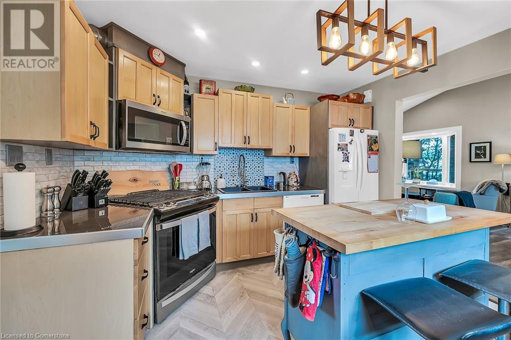 321 East 12th Street, Hamilton, Ontario  L9A 3X9 - Photo 6 - 40756729
