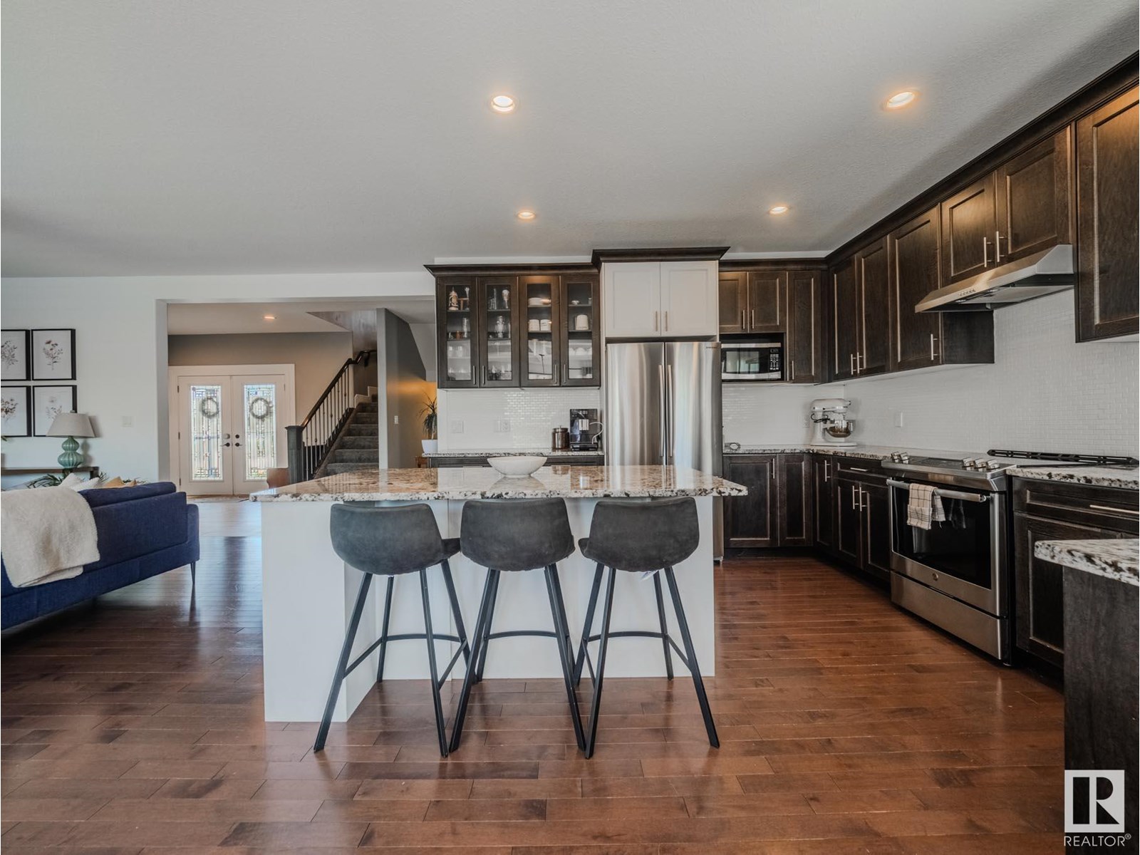 Property at 5420 64 ST image 3
