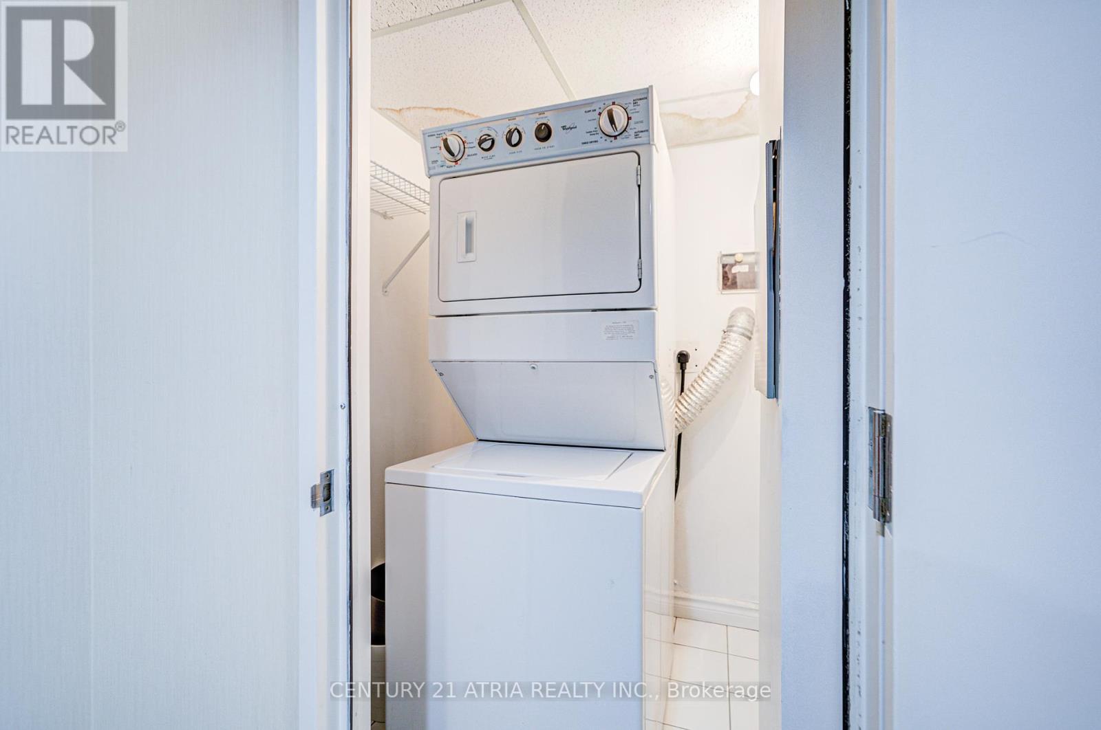 401 - 38 Elm Street, Toronto, Ontario  M5G 2K5 - Photo 14 - C12321734