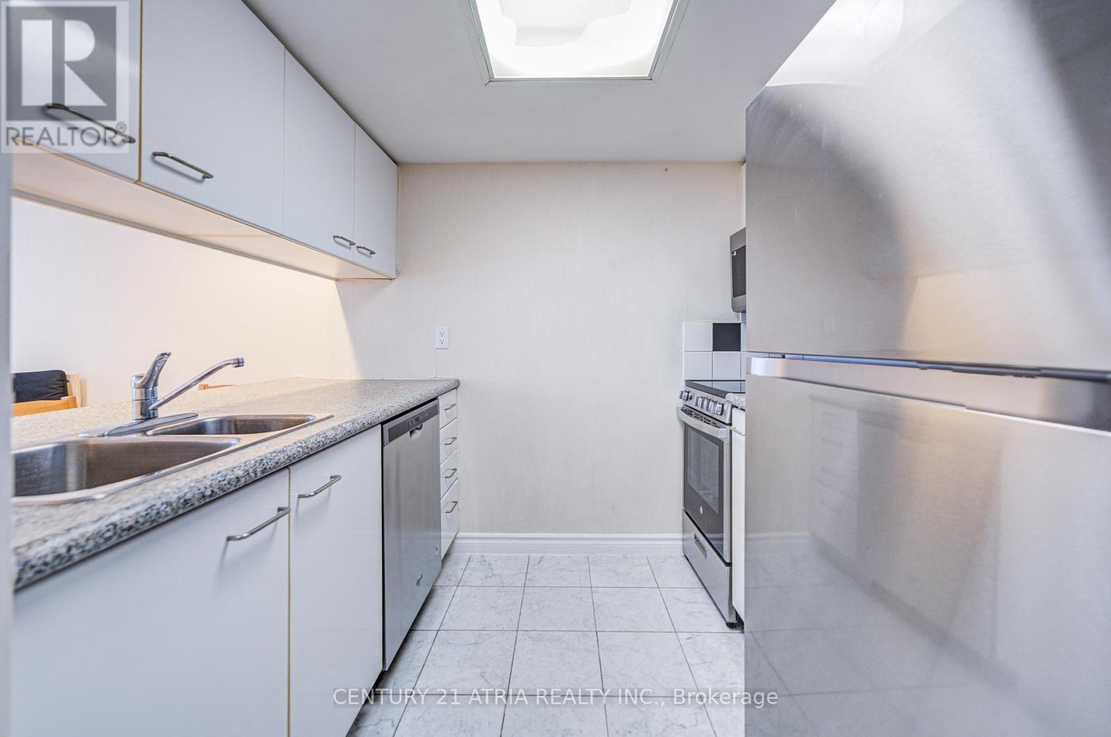 401 - 38 Elm Street, Toronto, Ontario  M5G 2K5 - Photo 17 - C12321734