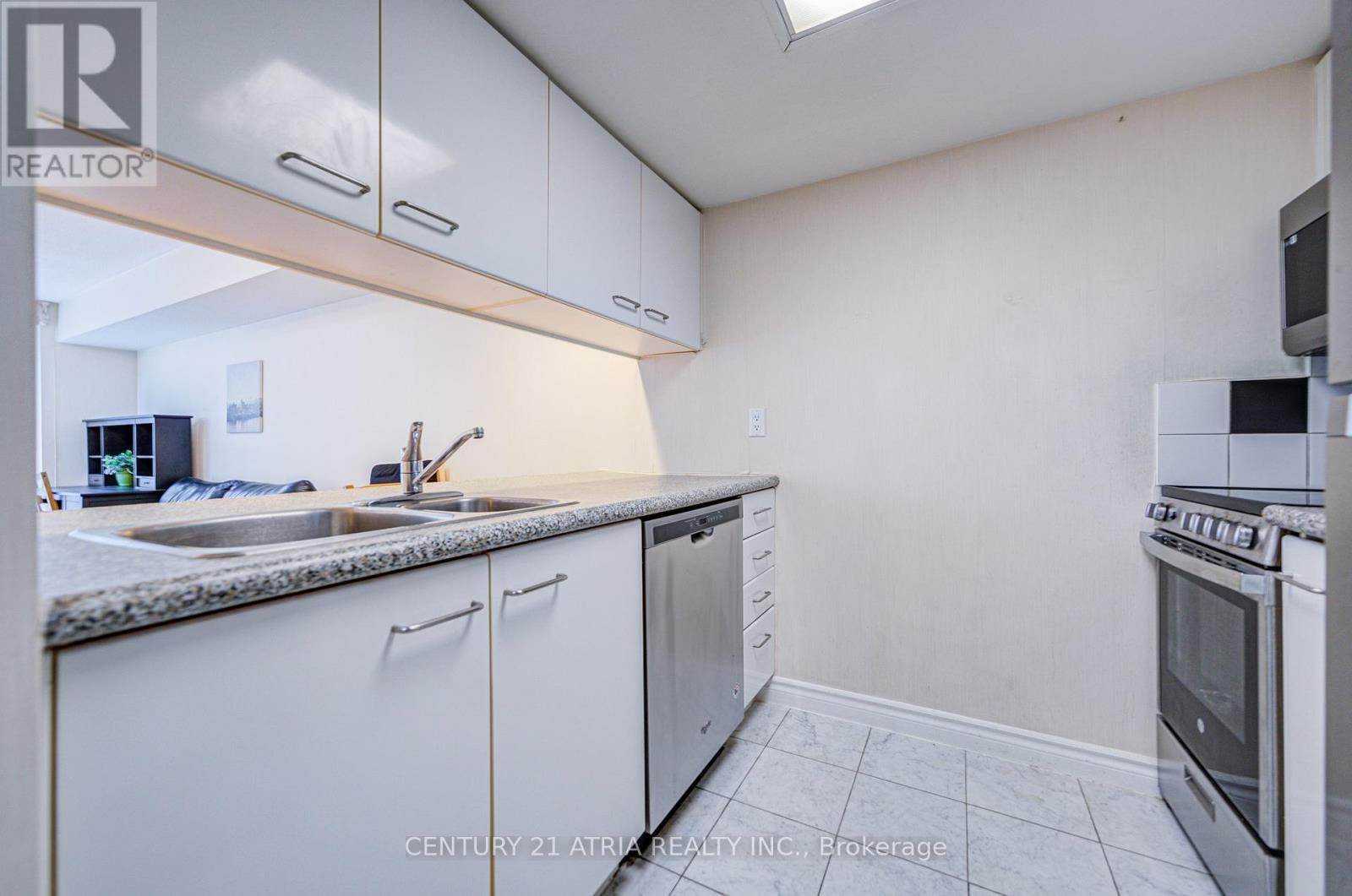 401 - 38 Elm Street, Toronto, Ontario  M5G 2K5 - Photo 18 - C12321734