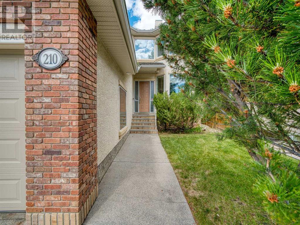 Property at 210 Evergreen Mews SW image 4