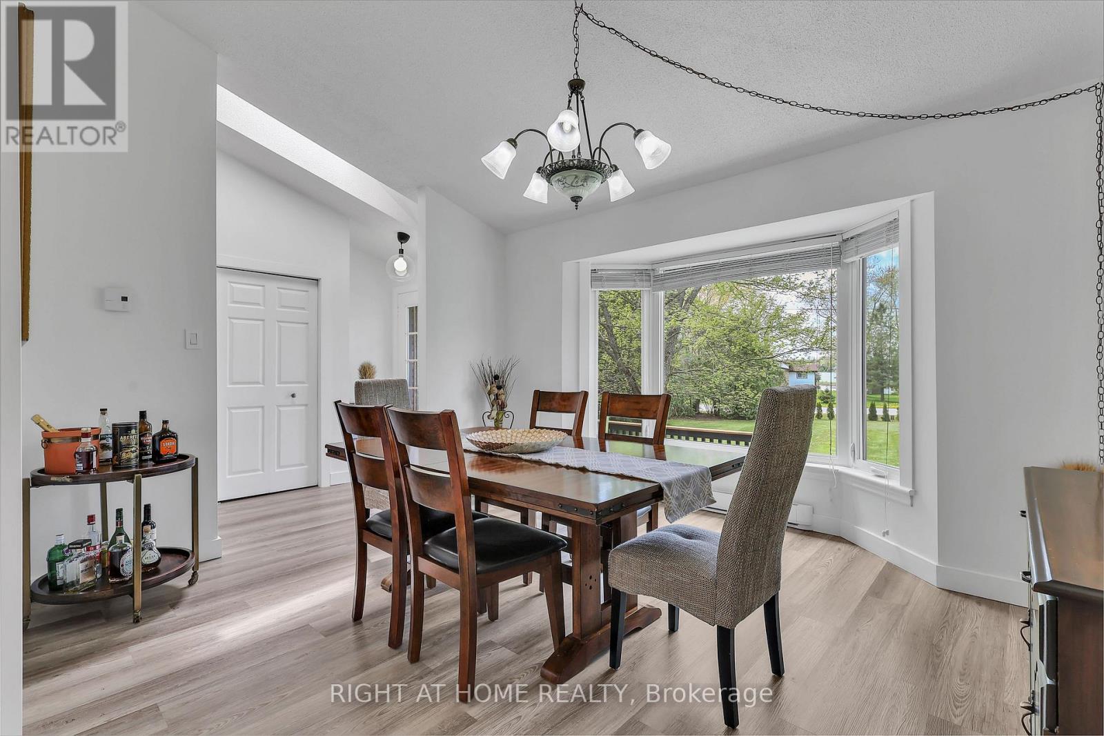 119 Sturgeon Glen Road, Kawartha Lakes, Ontario  K0M 1N0 - Photo 7 - X12100739