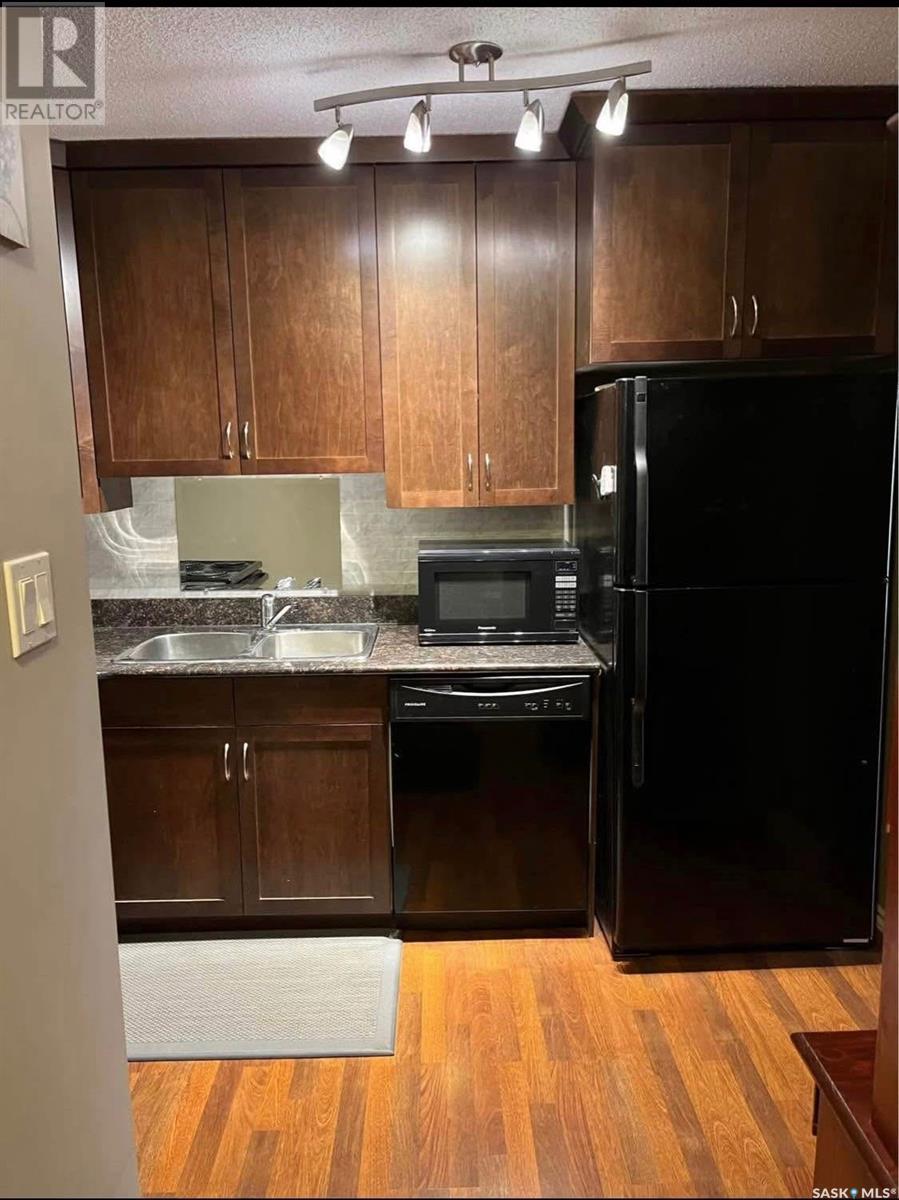 Property at 11 1001 Lansdowne AVENUE image 3