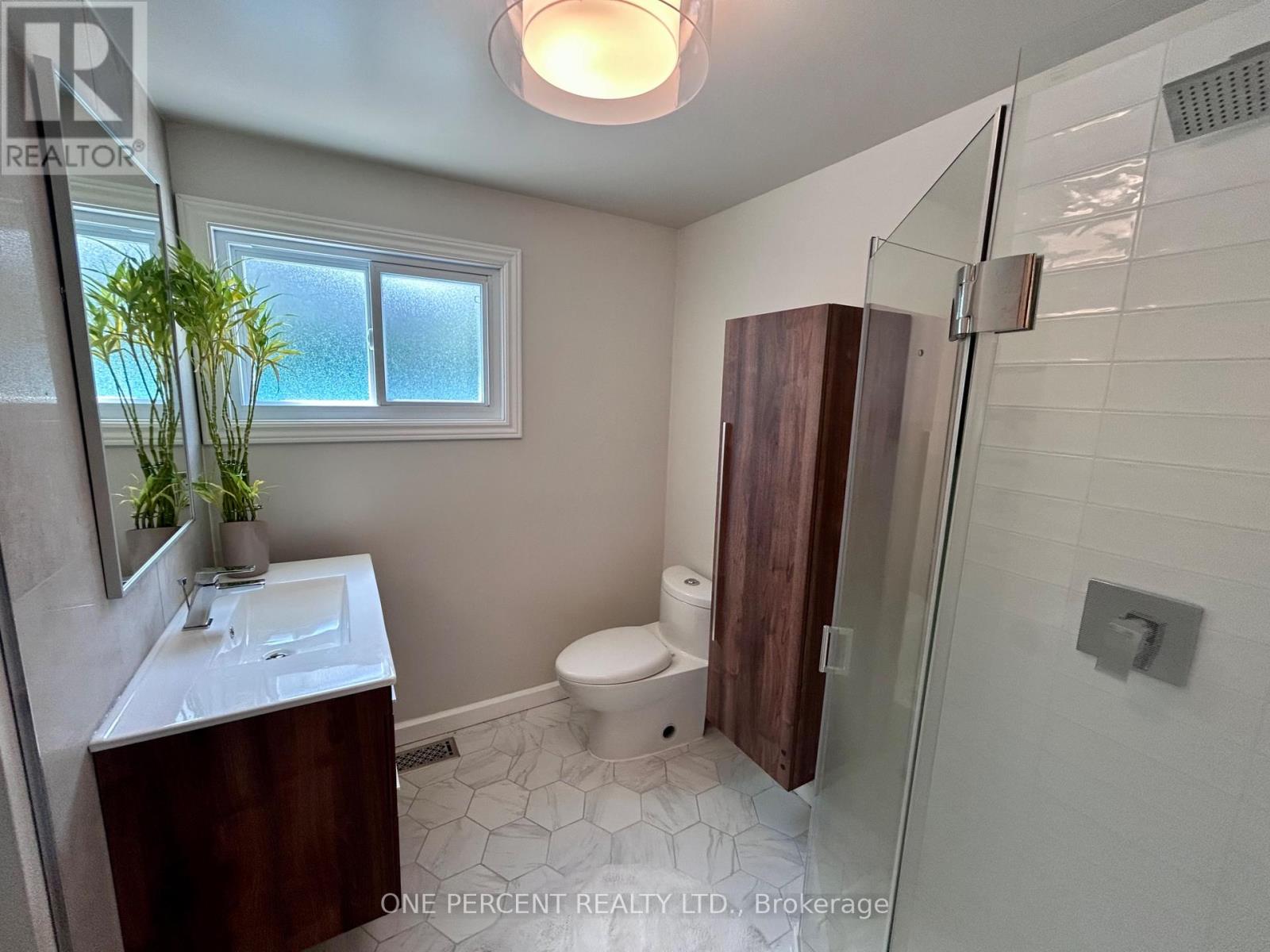 1042 Harkness Avenue, Ottawa, Ontario  K1V 6P2 - Photo 17 - X12321823