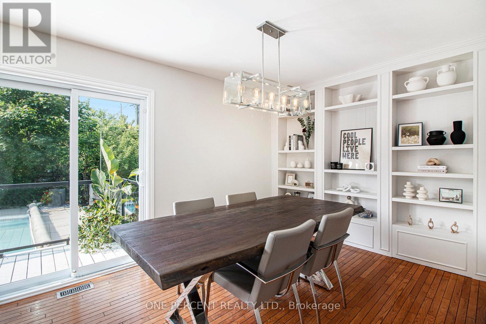 1042 Harkness Avenue, Ottawa, Ontario  K1V 6P2 - Photo 6 - X12321823