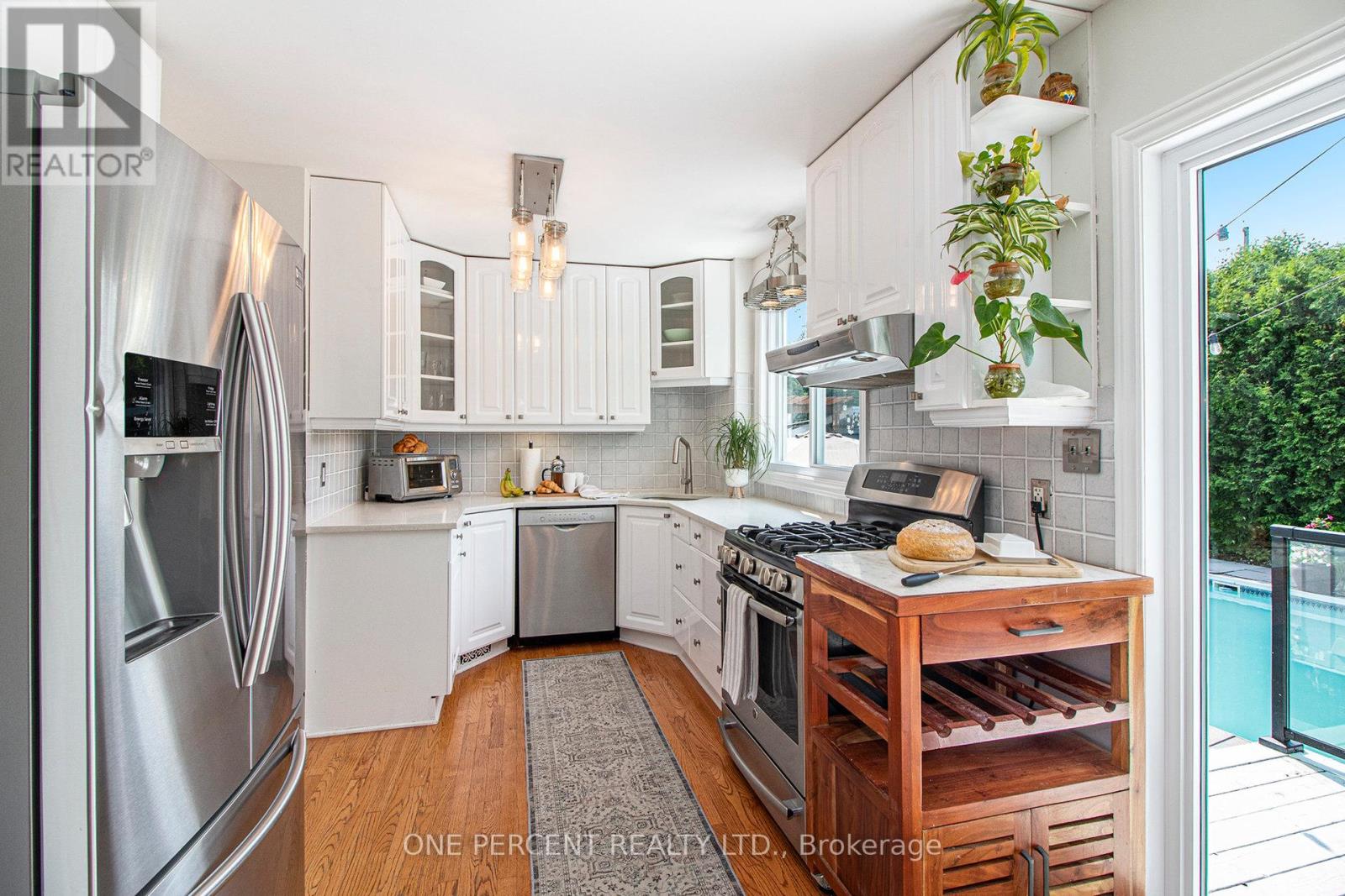 1042 Harkness Avenue, Ottawa, Ontario  K1V 6P2 - Photo 7 - X12321823