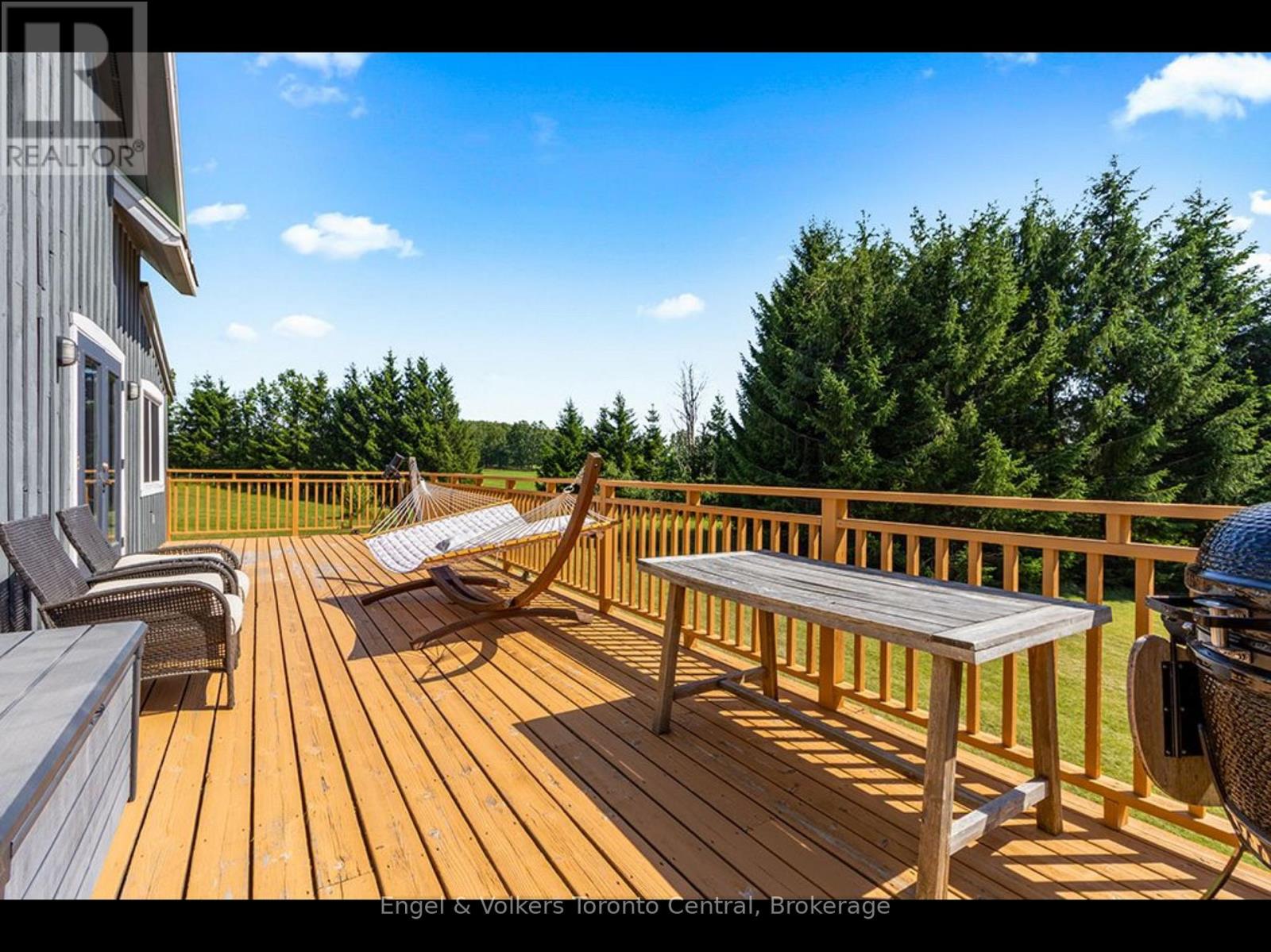 210 Eagle Crescent, Grey Highlands, Ontario  N0C 1M0 - Photo 11 - X12321768