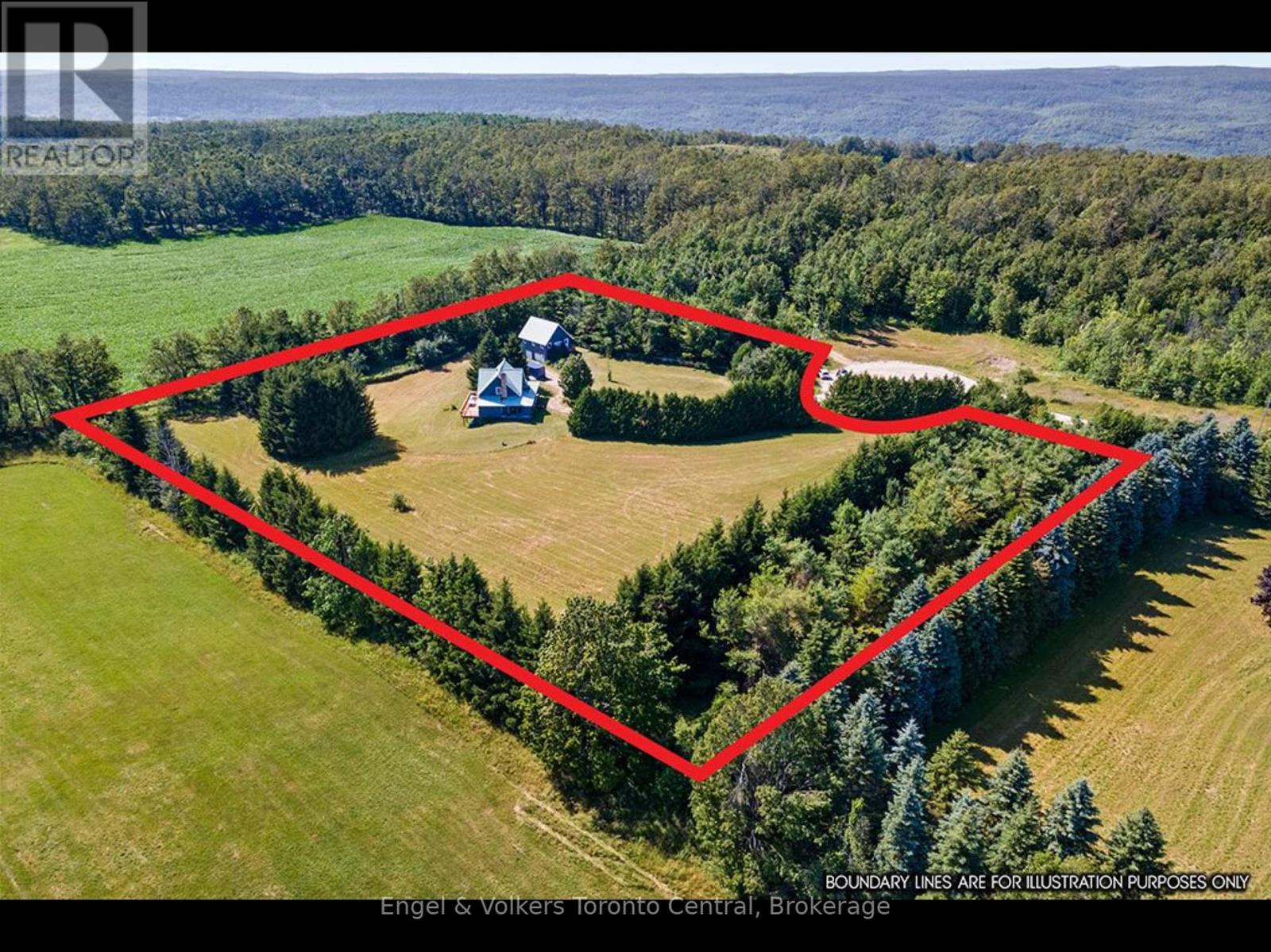 210 Eagle Crescent, Grey Highlands, Ontario  N0C 1M0 - Photo 33 - X12321768