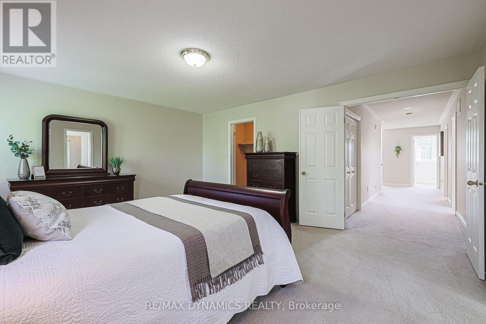 2381 Grand Oak Trail, Oakville, Ontario  L6M 4V4 - Photo 25 - W12307125