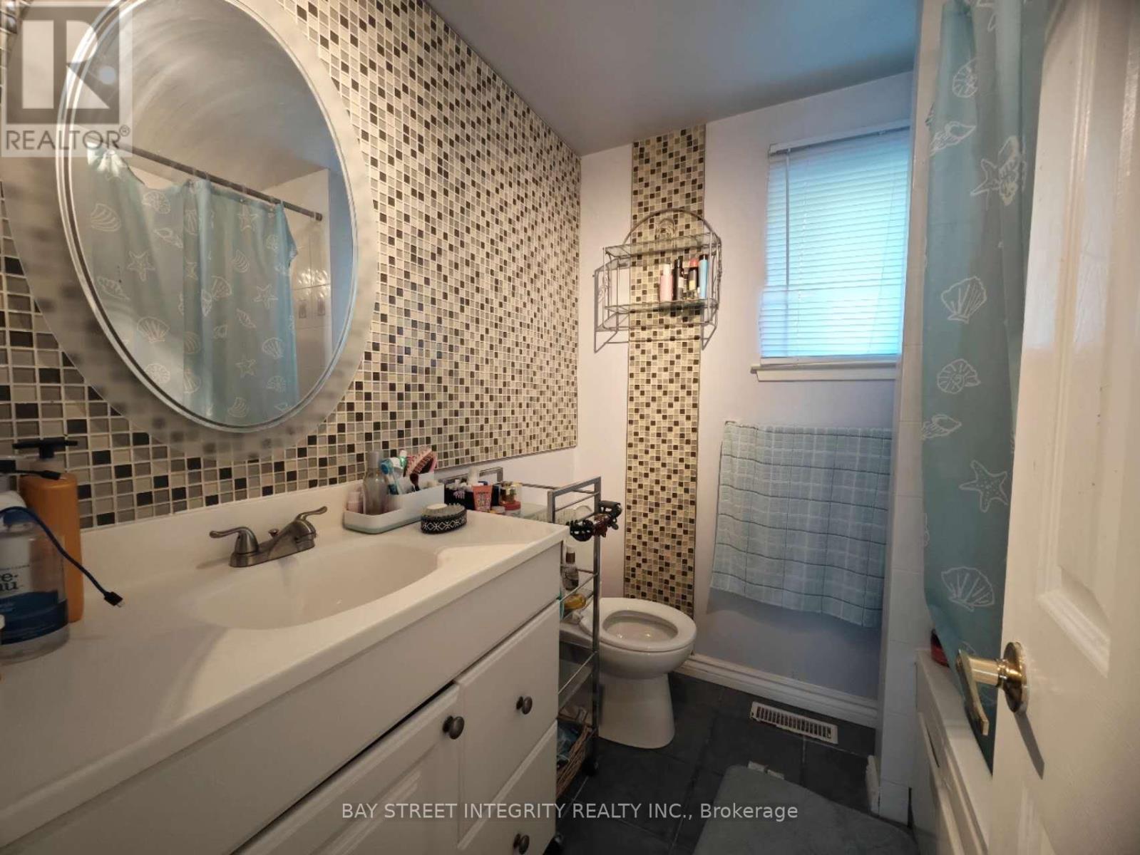 40 Deerford Road, Toronto, Ontario  M2J 3J4 - Photo 11 - C12321754