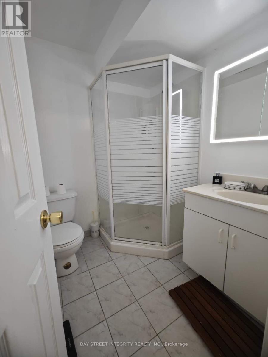 40 Deerford Road, Toronto, Ontario  M2J 3J4 - Photo 16 - C12321754