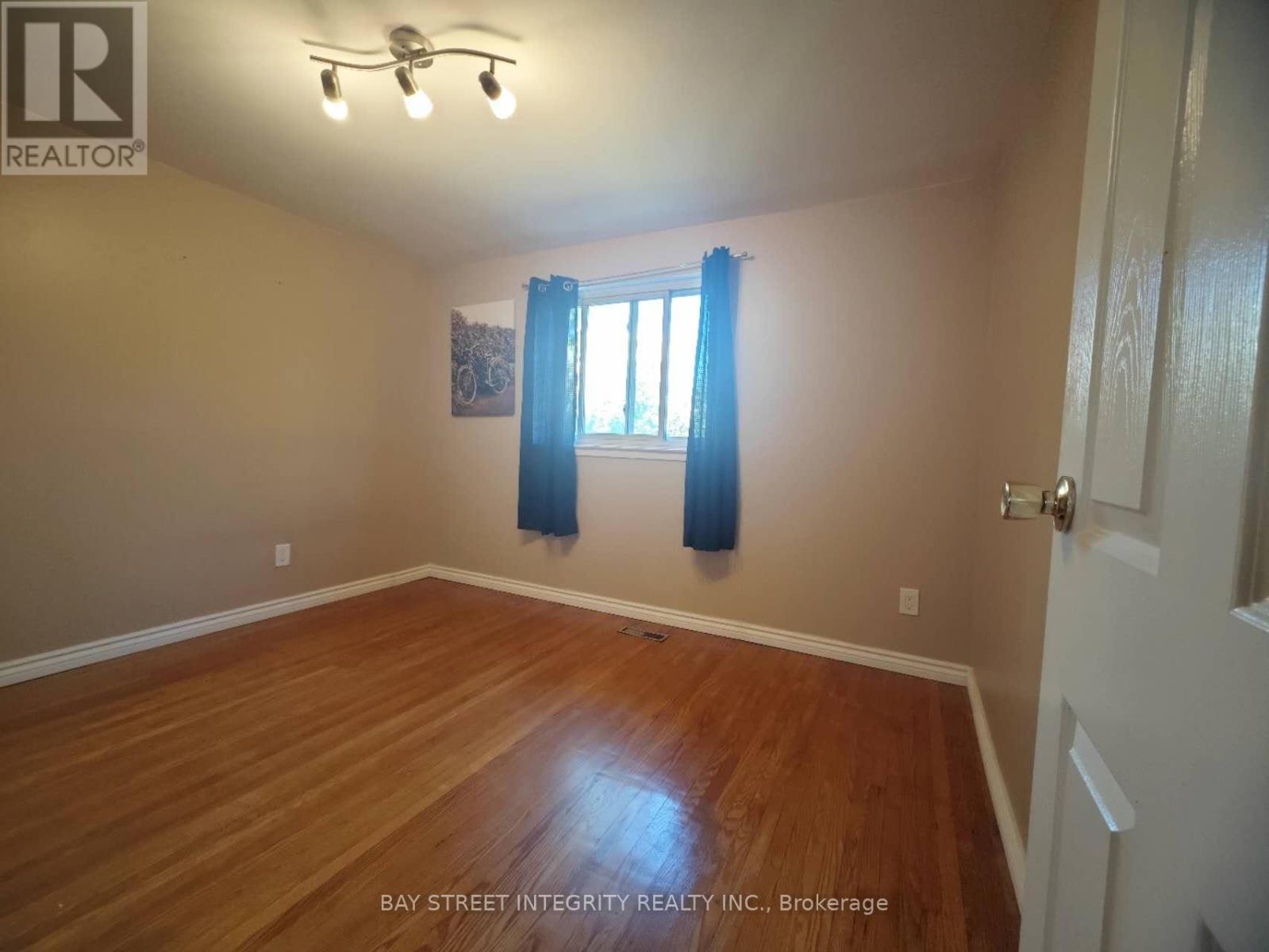 40 Deerford Road, Toronto, Ontario  M2J 3J4 - Photo 18 - C12321754