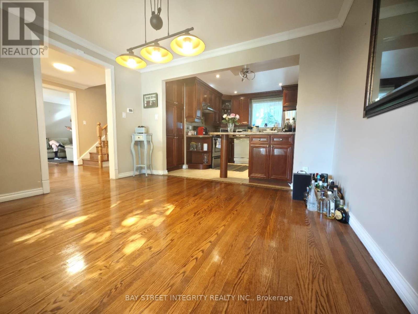 40 Deerford Road, Toronto, Ontario  M2J 3J4 - Photo 4 - C12321754