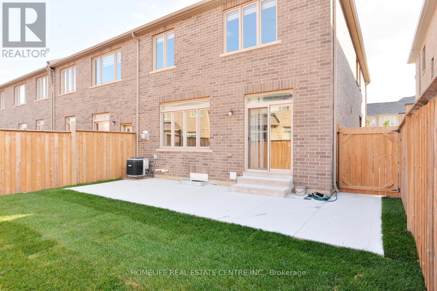 71 Villadowns Trail, Brampton, Ontario  L6R 3Y8 - Photo 49 - W12321786
