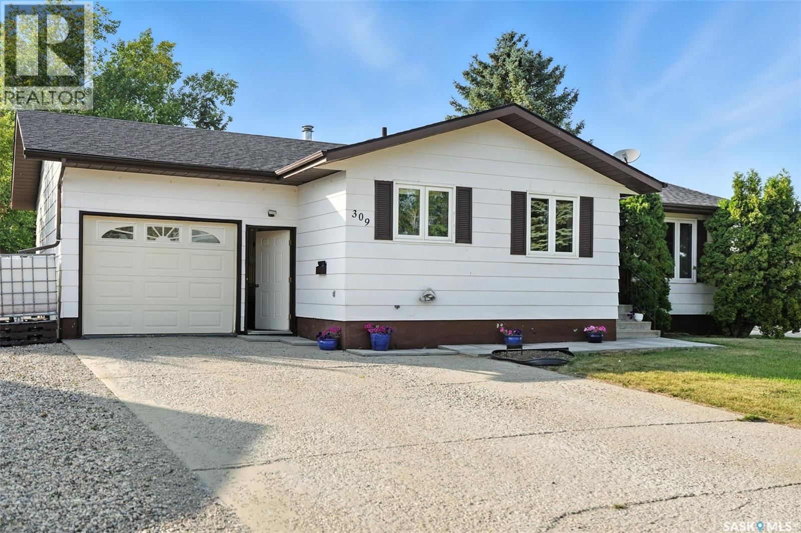 309 Rosher Street, Colonsay, Saskatchewan  S0K 0Z0 - Photo 2 - SK014032