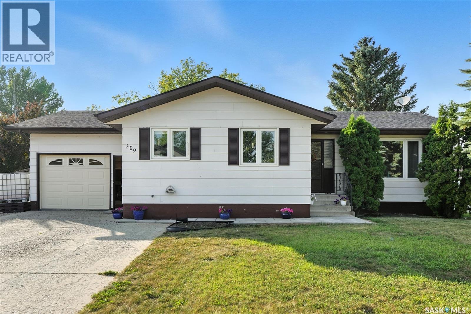 309 Rosher Street, Colonsay, Saskatchewan  S0K 0Z0 - Photo 1 - SK014032