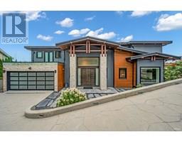 518 BALLANTREE PLACE, West Vancouver, British Columbia