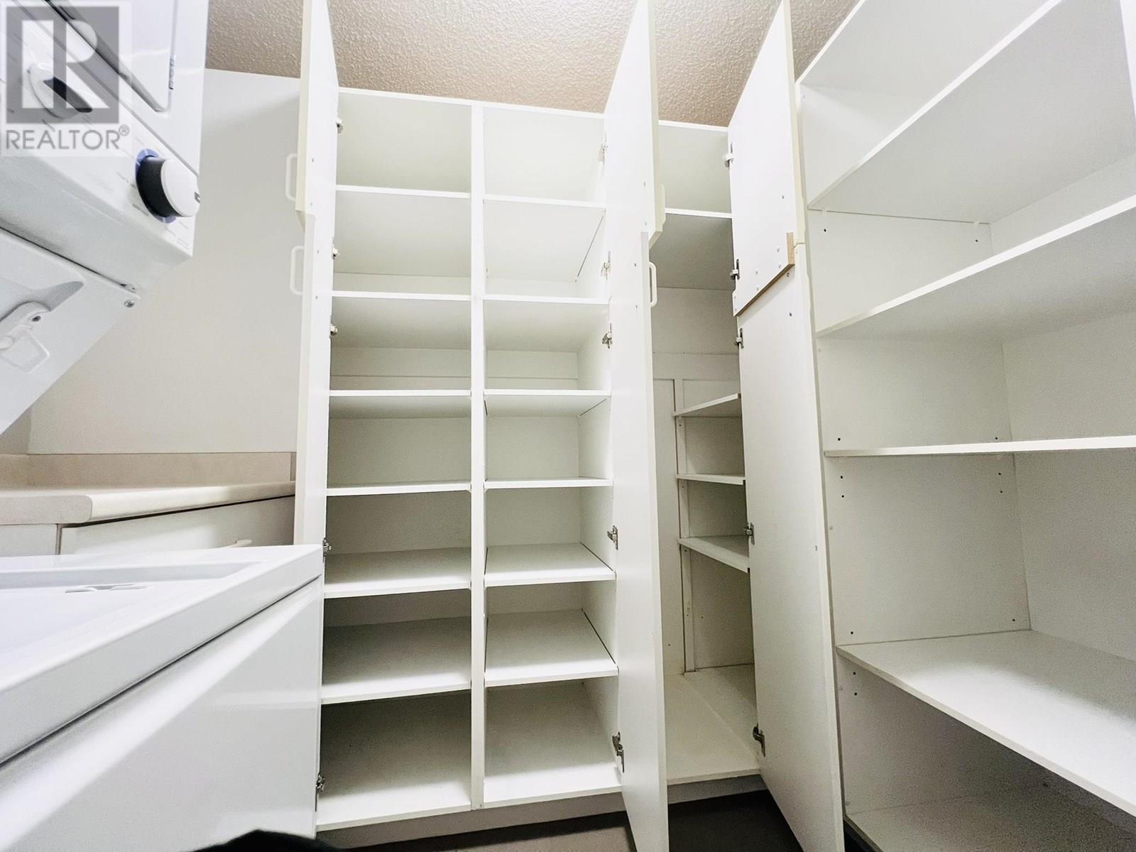 Listing Picture 13 of 28 : 302 1508 MARINER WALK, Vancouver / 溫哥華 - 魯藝地產 Yvonne Lu Group - MLS Medallion Club Member