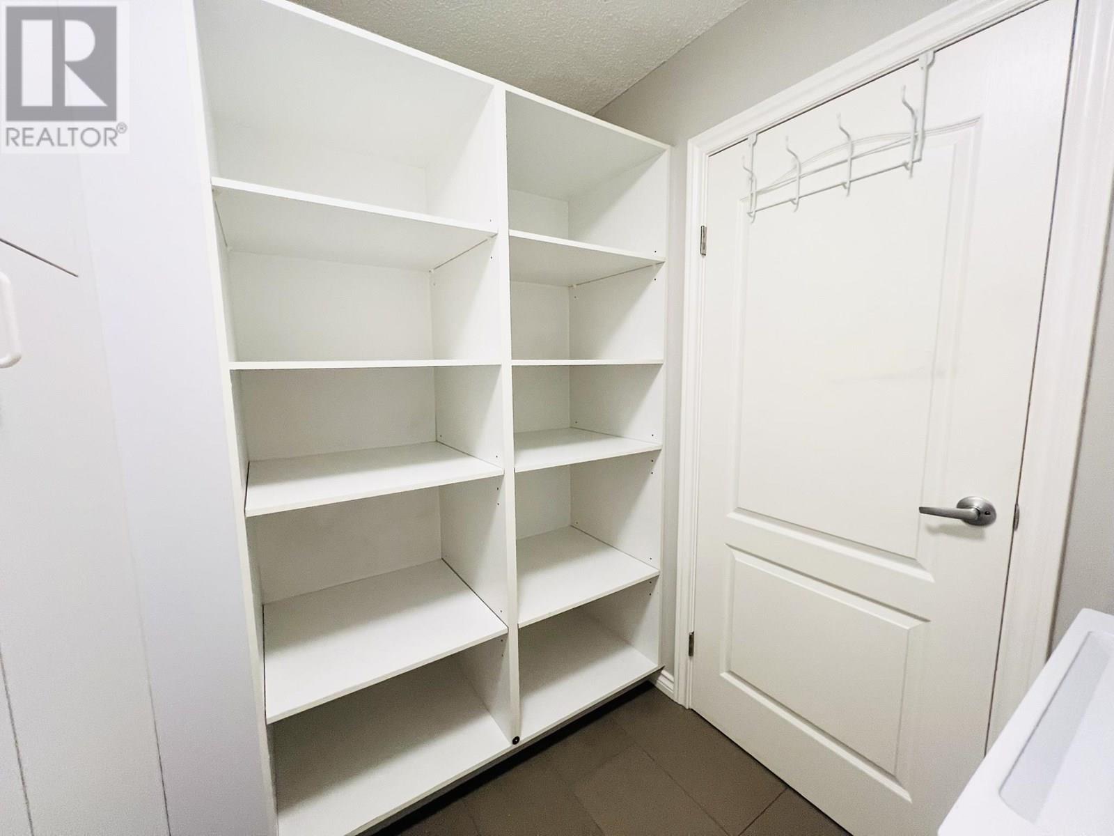 Listing Picture 12 of 28 : 302 1508 MARINER WALK, Vancouver / 溫哥華 - 魯藝地產 Yvonne Lu Group - MLS Medallion Club Member