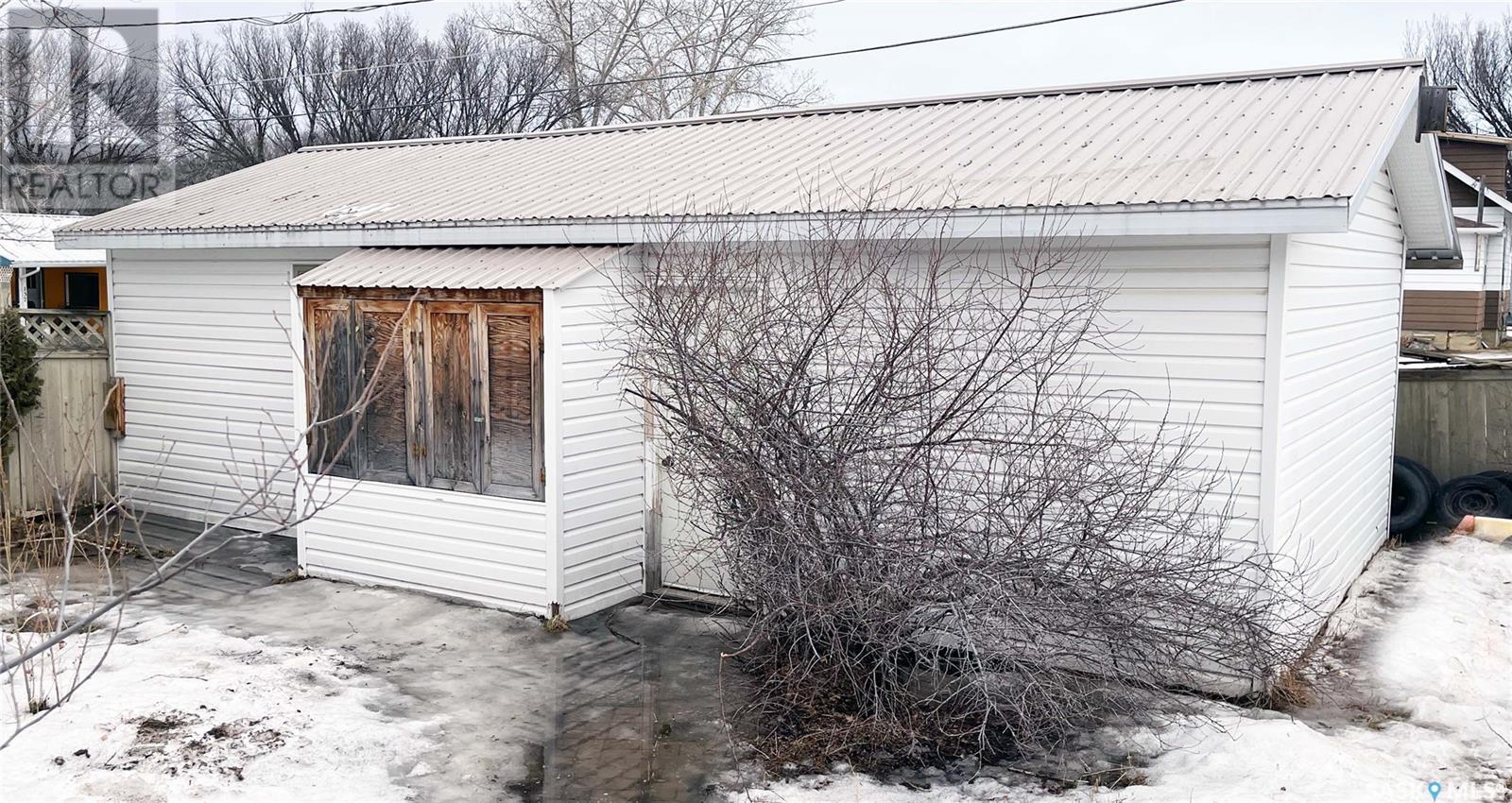 394 2nd Street, Shaunavon, Saskatchewan  S0N 2M0 - Photo 24 - SK014268
