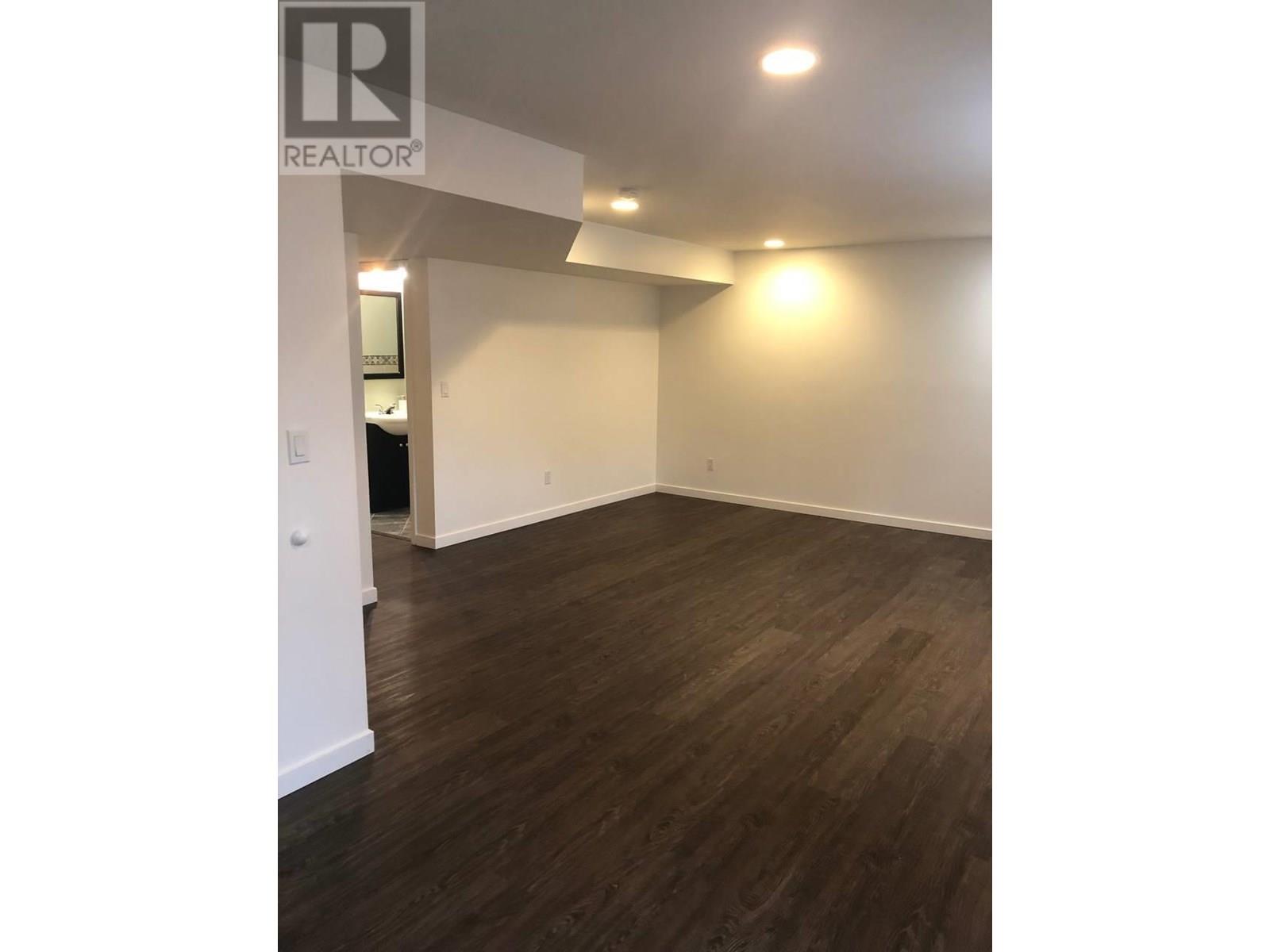 Basement 3320 Rosalie Court, Coquitlam, British Columbia  V3E 2Z8 - Photo 6 - R3033099