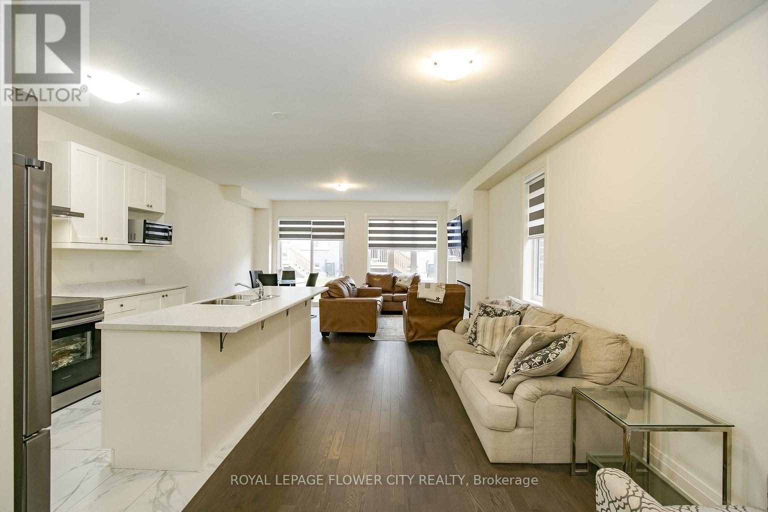 114 Adventura Road, Brampton, Ontario  L7A 5A7 - Photo 10 - W12321849