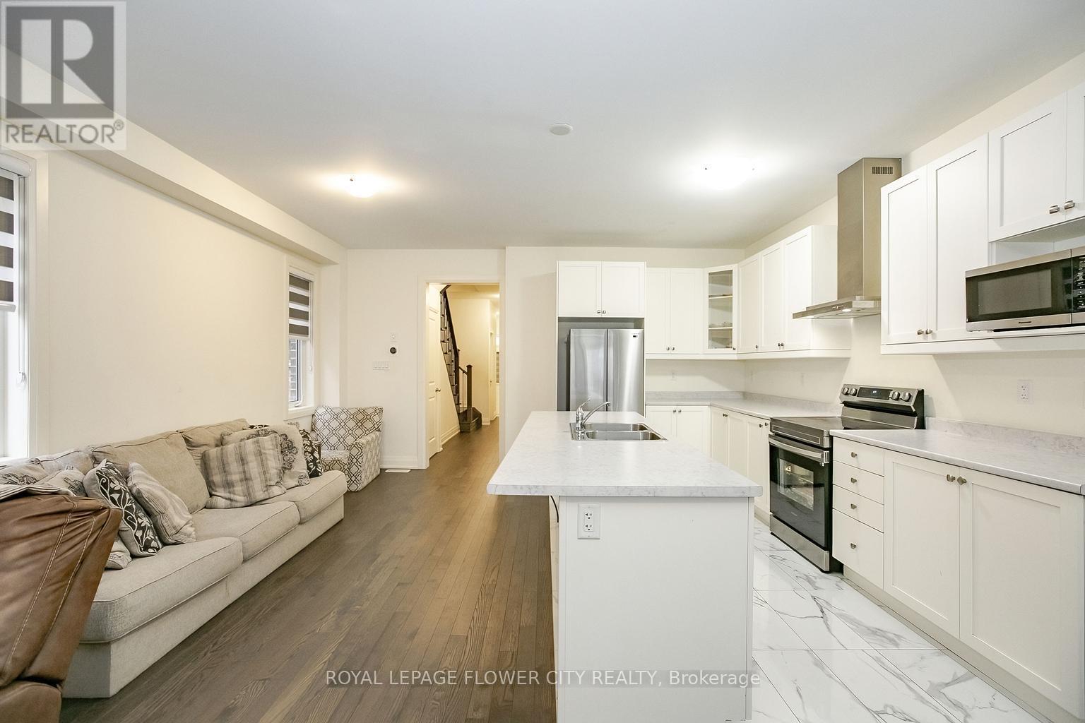 114 Adventura Road, Brampton, Ontario  L7A 5A7 - Photo 17 - W12321849