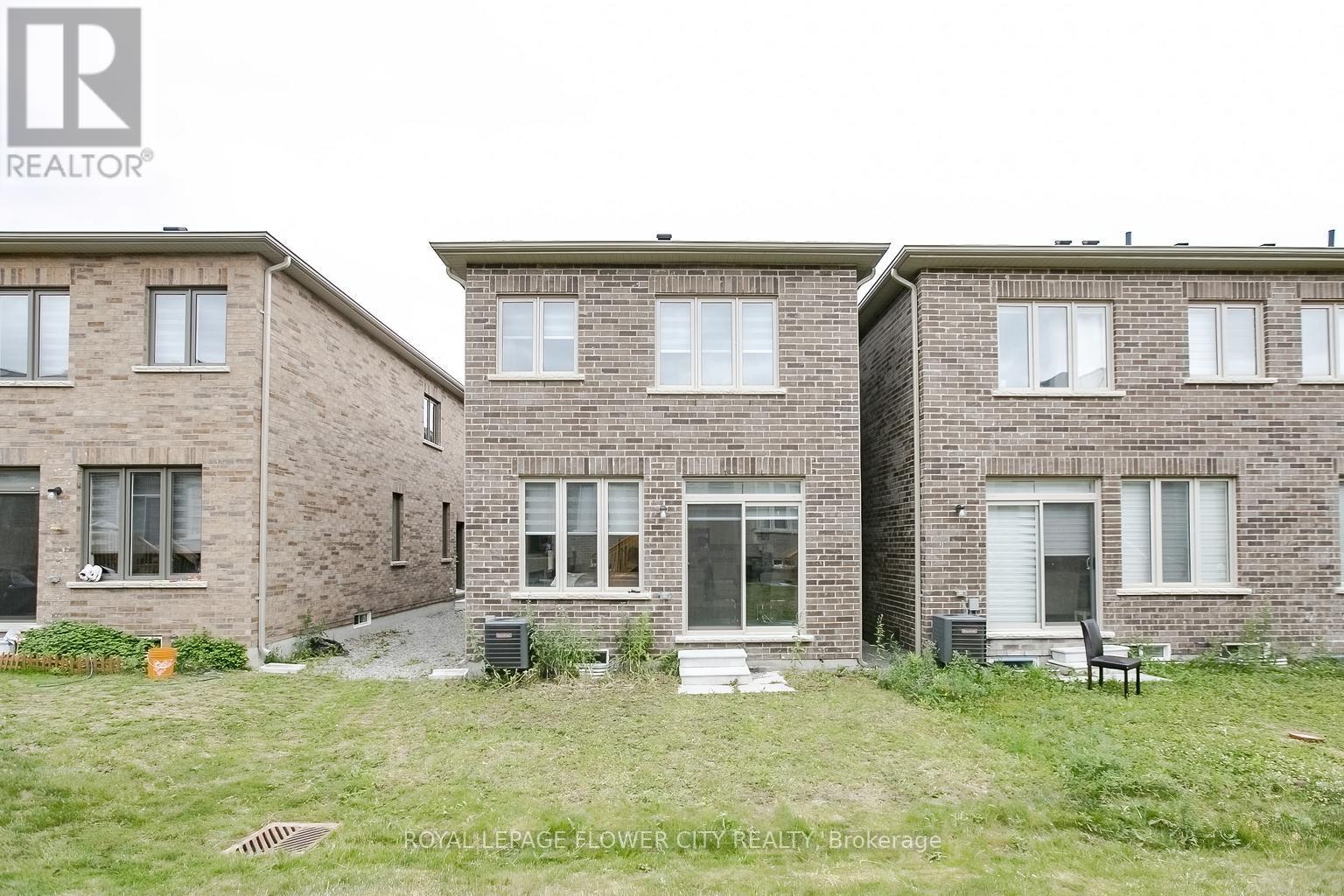 114 Adventura Road, Brampton, Ontario  L7A 5A7 - Photo 5 - W12321849