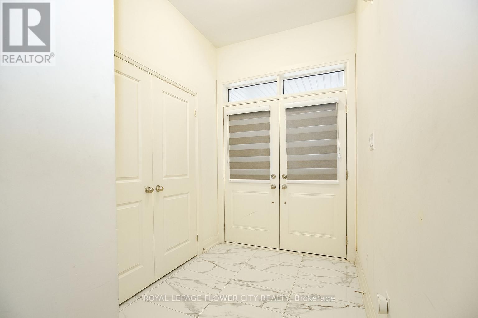 114 Adventura Road, Brampton, Ontario  L7A 5A7 - Photo 6 - W12321849