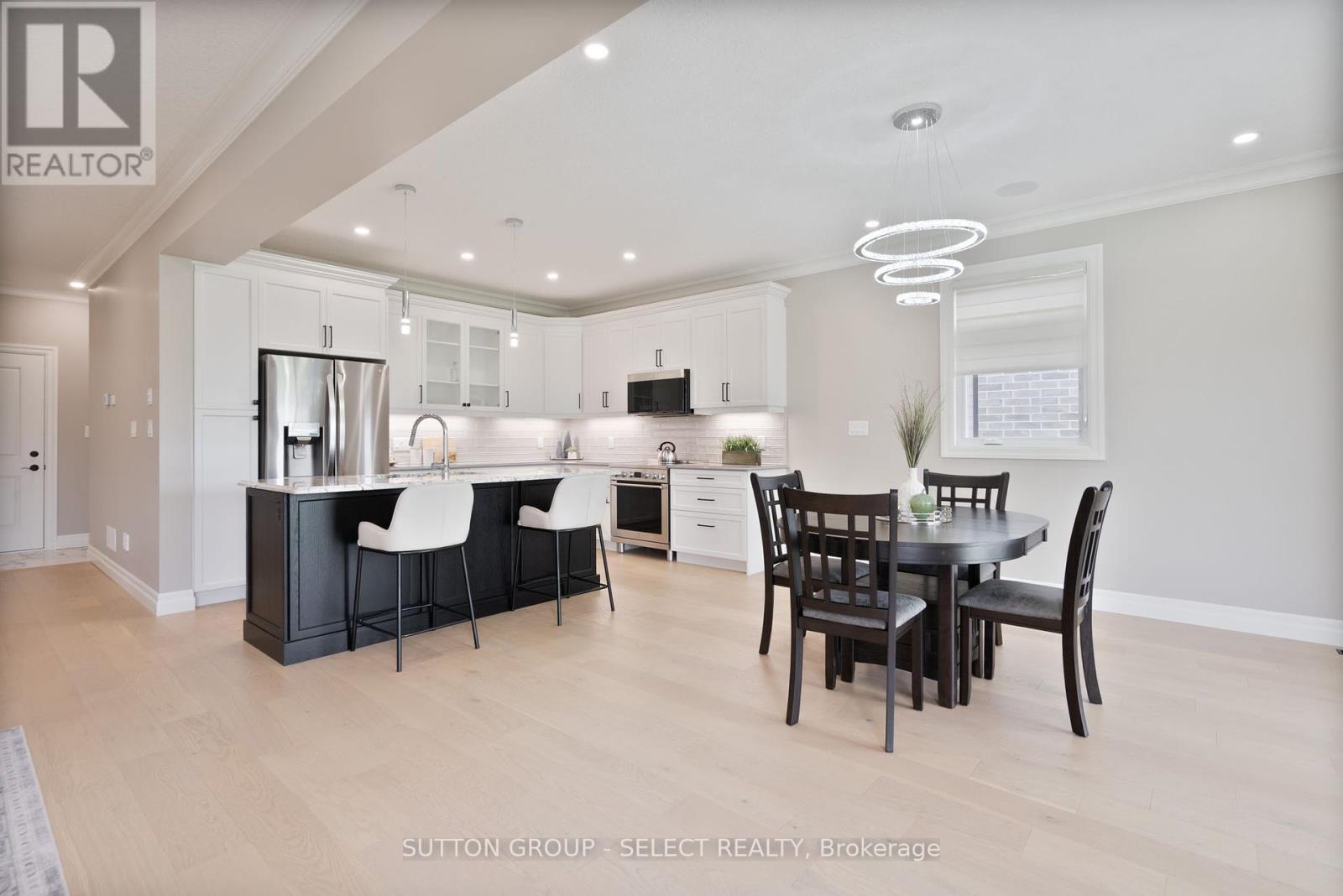 3833 Campbell Street N, London South (South V), Ontario  N6P 0J7 - Photo 6 - X12321856