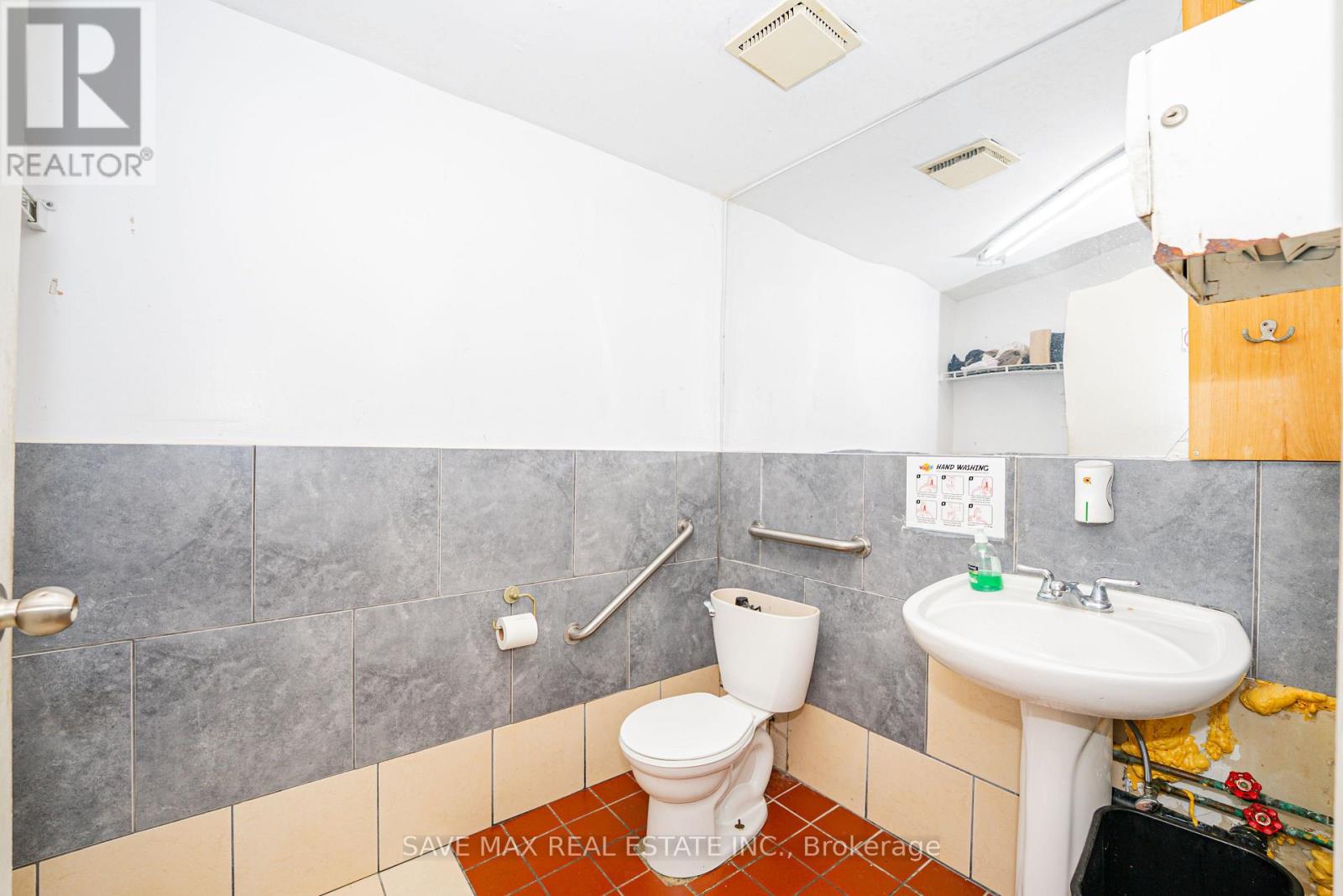 535 Upper Wellington Street, Hamilton, Ontario  L9A 3P7 - Photo 28 - X12320658