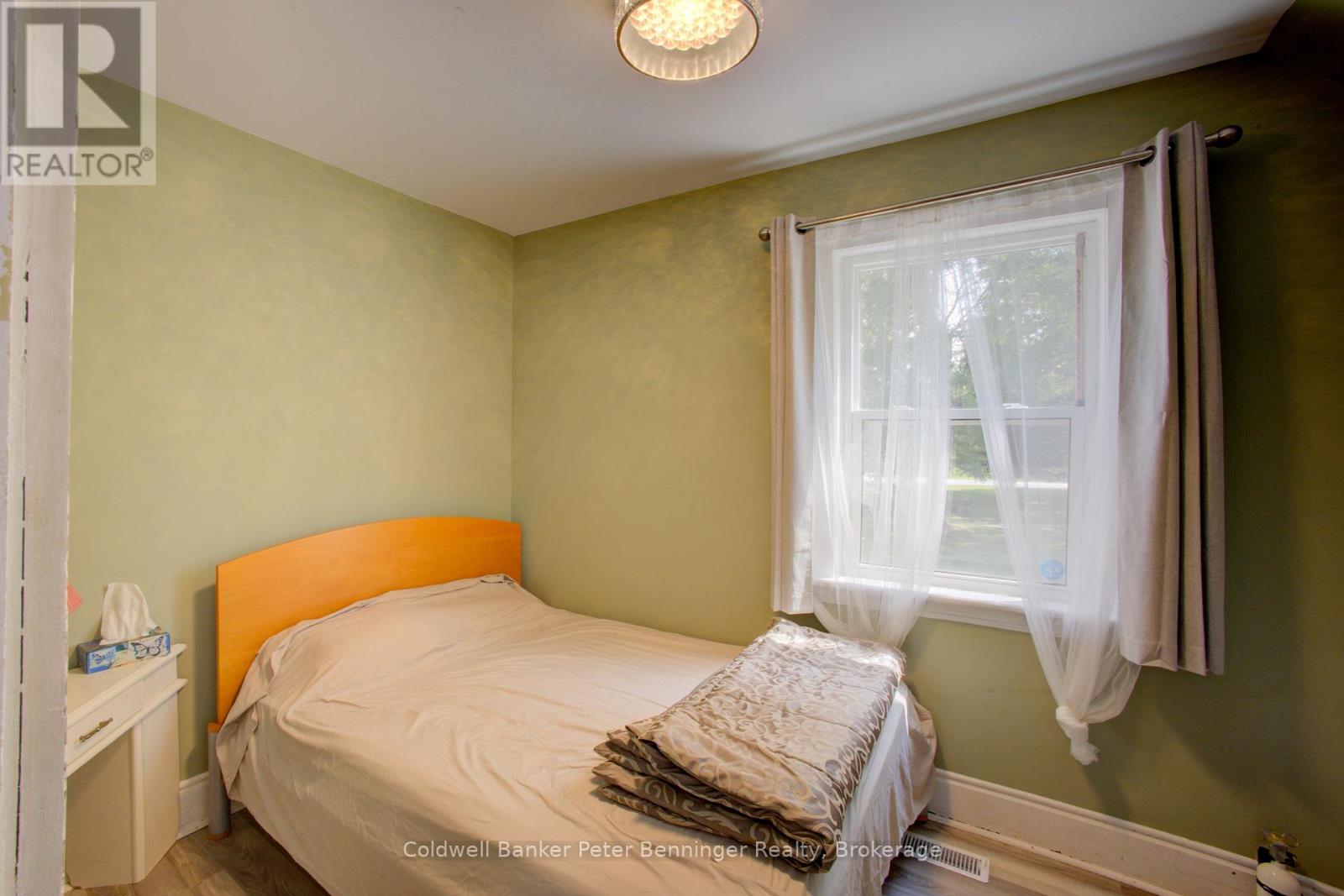 84 Main Street, Kincardine, Ontario  N0G 2T0 - Photo 10 - X12321857