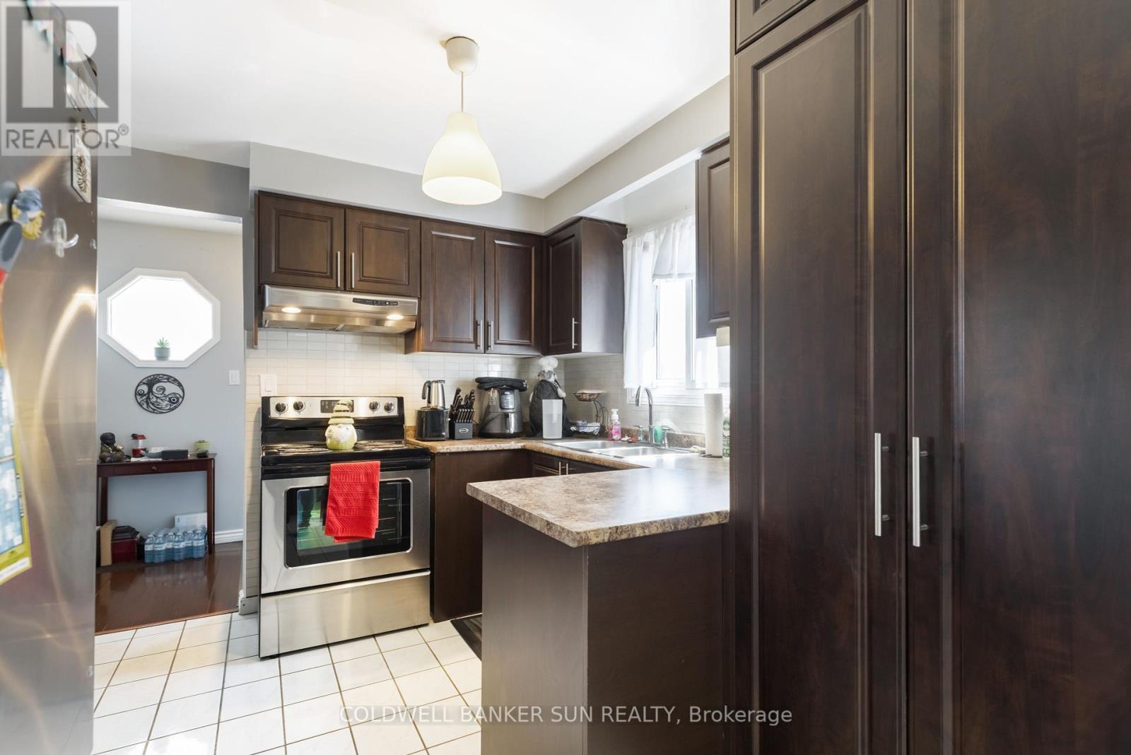 38 Fallway Road, Brampton, Ontario  L6V 3H2 - Photo 12 - W12282866