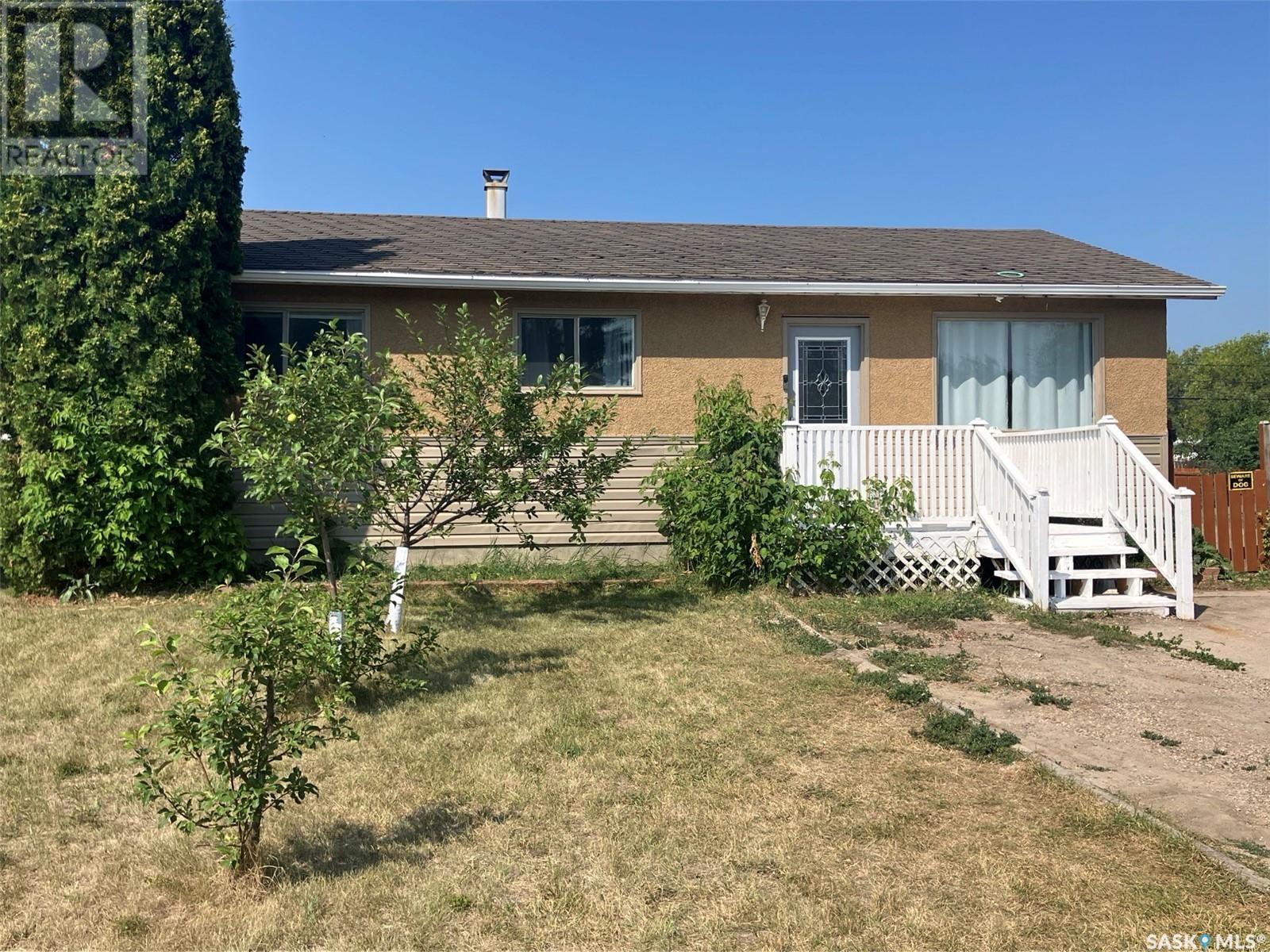 110 4th STREET N, nipawin, Saskatchewan