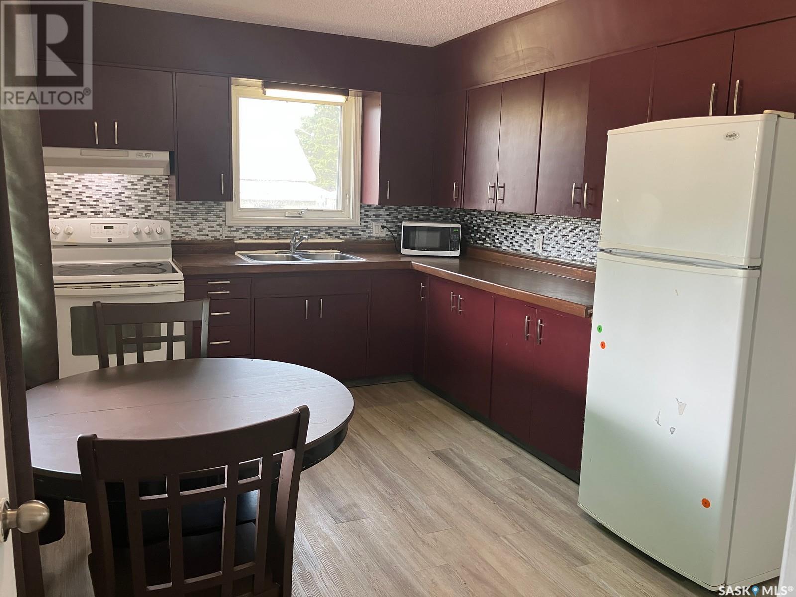 110 4th Street N, Nipawin, Saskatchewan  S0E 1E0 - Photo 13 - SK014496