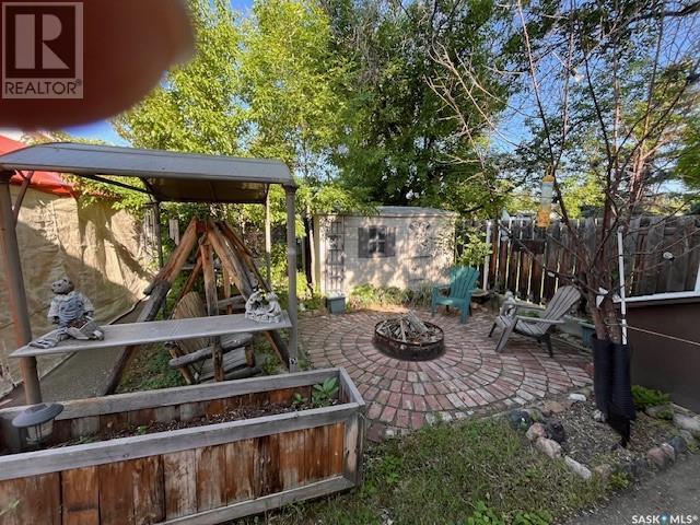 118 Cedar Avenue N, Eastend, Saskatchewan  S0N 0T0 - Photo 32 - SK014383