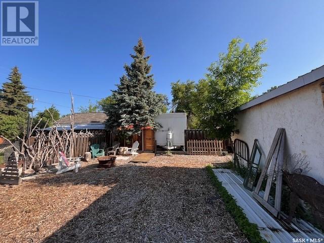 118 Cedar Avenue N, Eastend, Saskatchewan  S0N 0T0 - Photo 37 - SK014383
