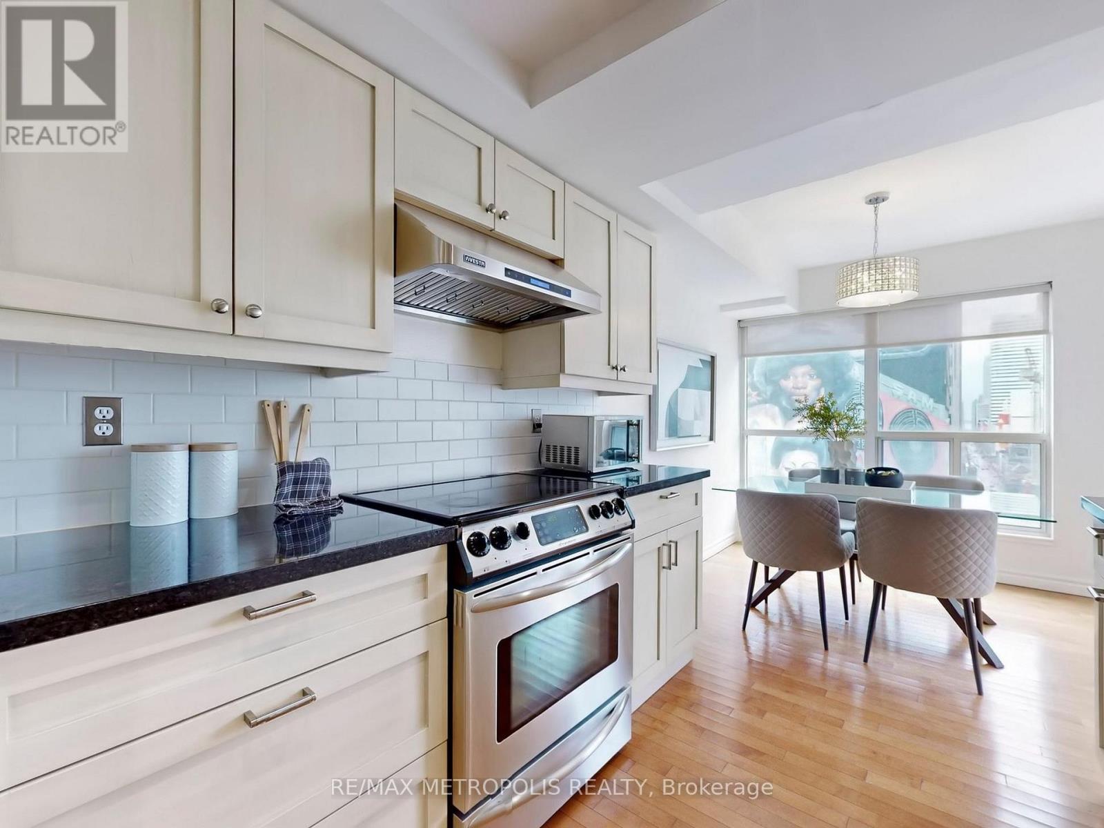 1206 - 7 Carlton Street, Toronto, Ontario  M5B 2M3 - Photo 15 - C12321888