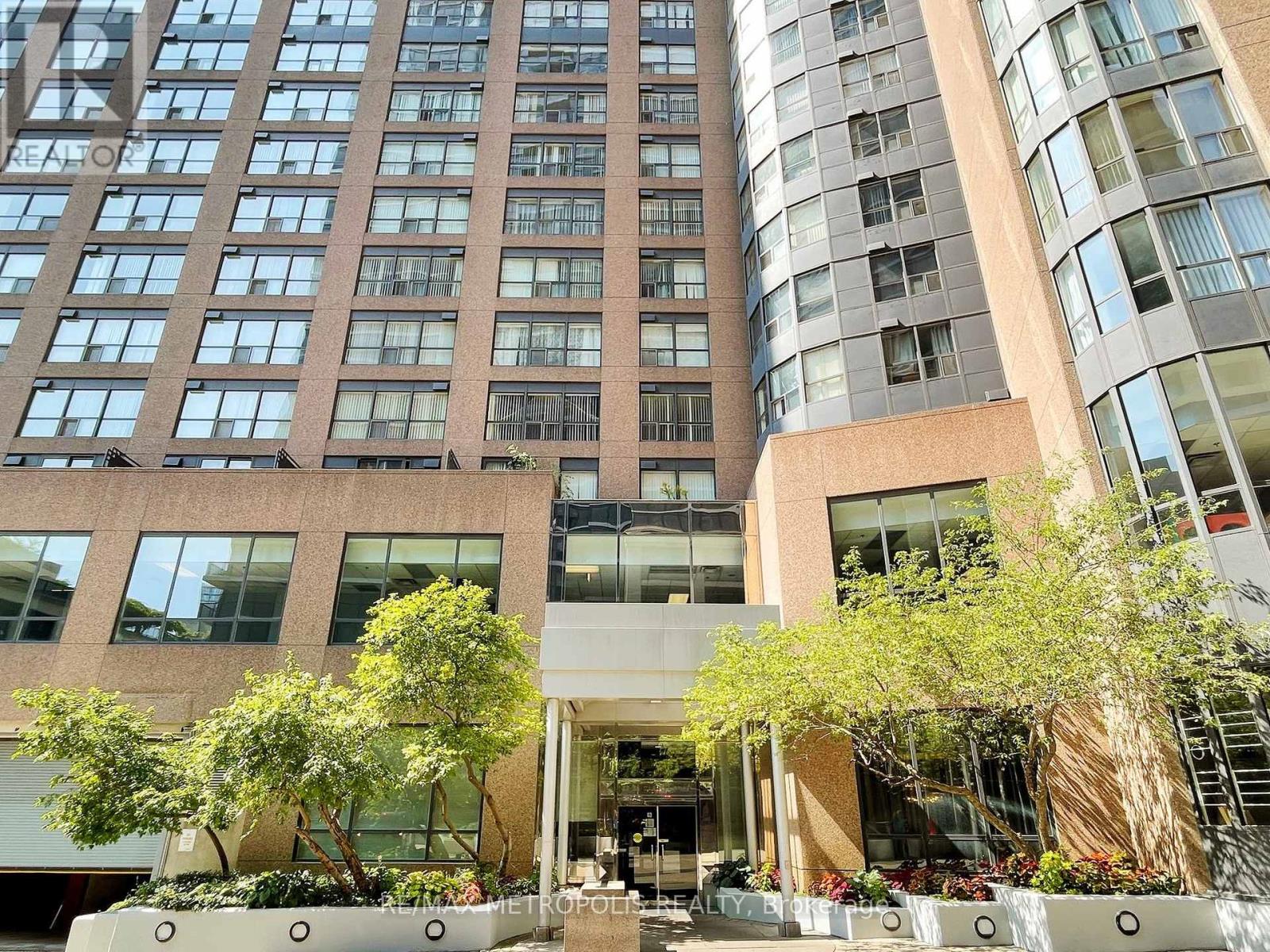 1206 - 7 Carlton Street, Toronto, Ontario  M5B 2M3 - Photo 2 - C12321888