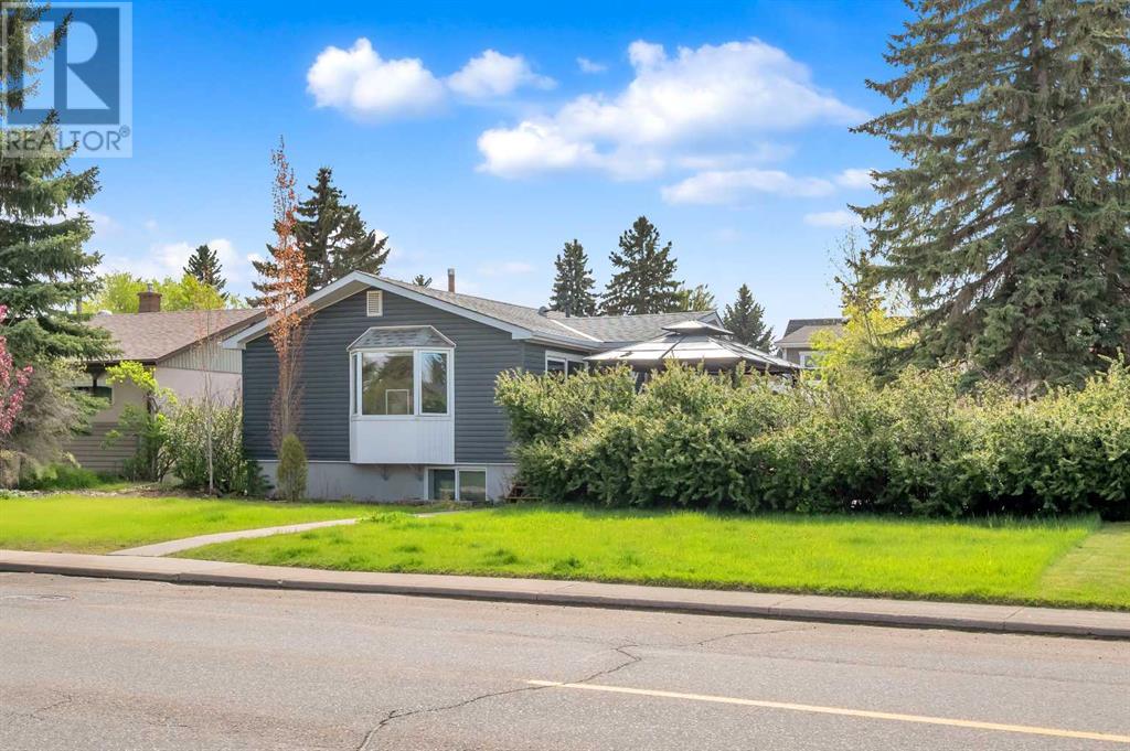 Property at 3143 45 Street SW image 4