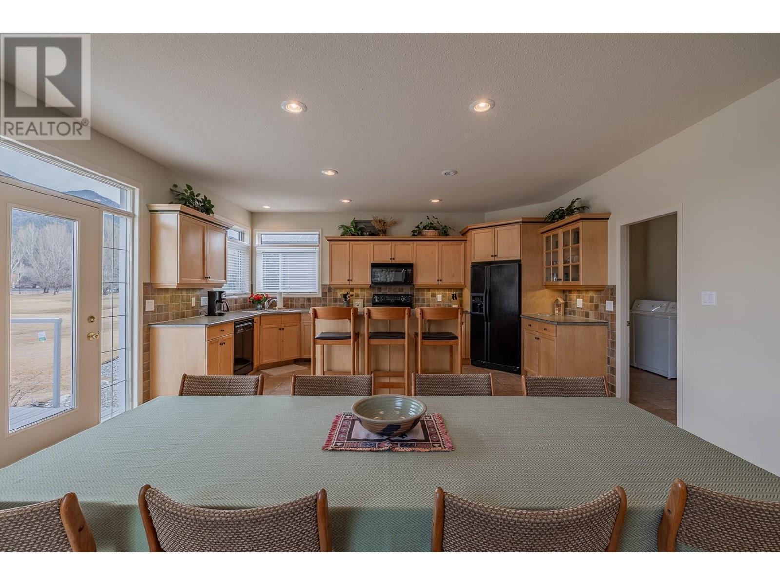 5214 Riverside Drive, Fairmont Hot Springs, British Columbia  V0B 1L1 - Photo 28 - 10355729