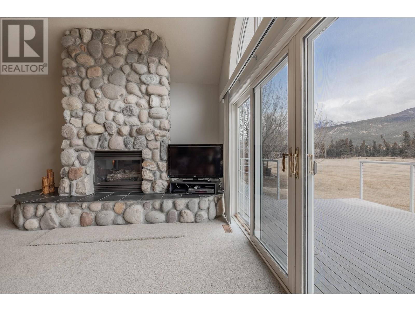 5214 Riverside Drive, Fairmont Hot Springs, British Columbia  V0B 1L1 - Photo 26 - 10355729