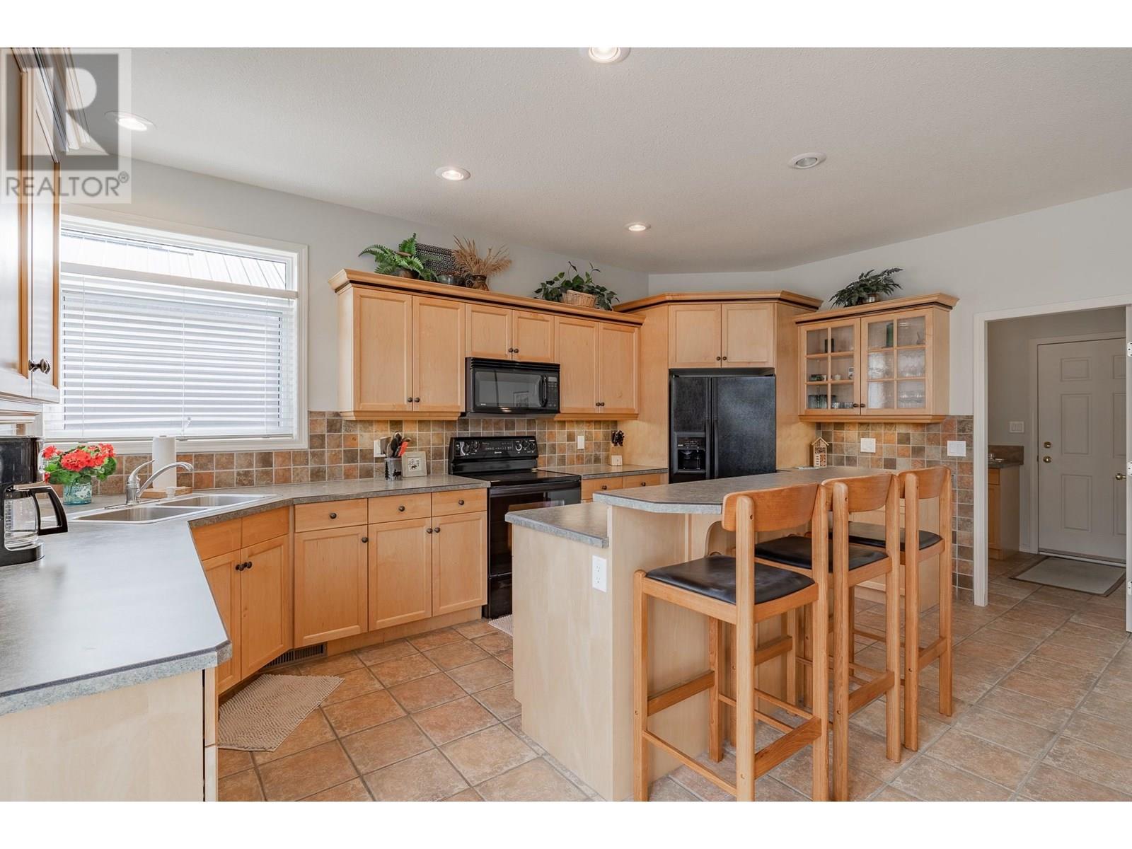 5214 Riverside Drive, Fairmont Hot Springs, British Columbia  V0B 1L1 - Photo 19 - 10355729