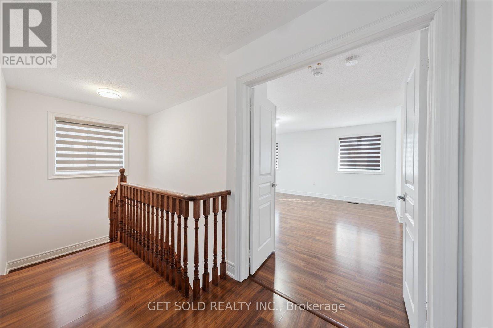 49 Blackberry Valley Crescent, Caledon, Ontario  L7C 2C7 - Photo 15 - W12321895