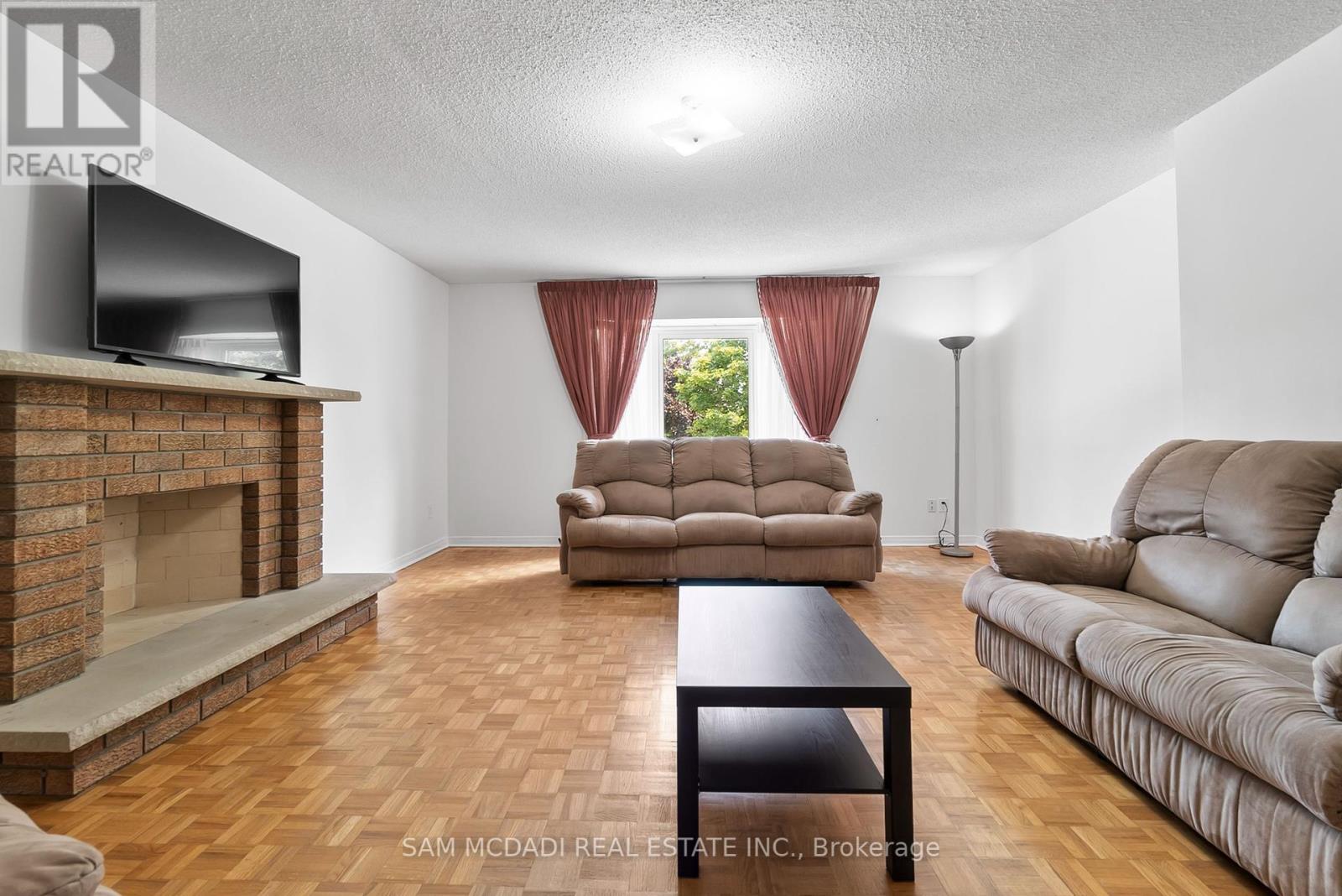 3346 Palgrave Road, Mississauga, Ontario  L5B 3E8 - Photo 10 - W12321923