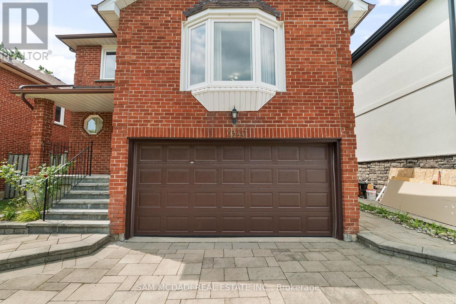 3346 Palgrave Road, Mississauga, Ontario  L5B 3E8 - Photo 2 - W12321923