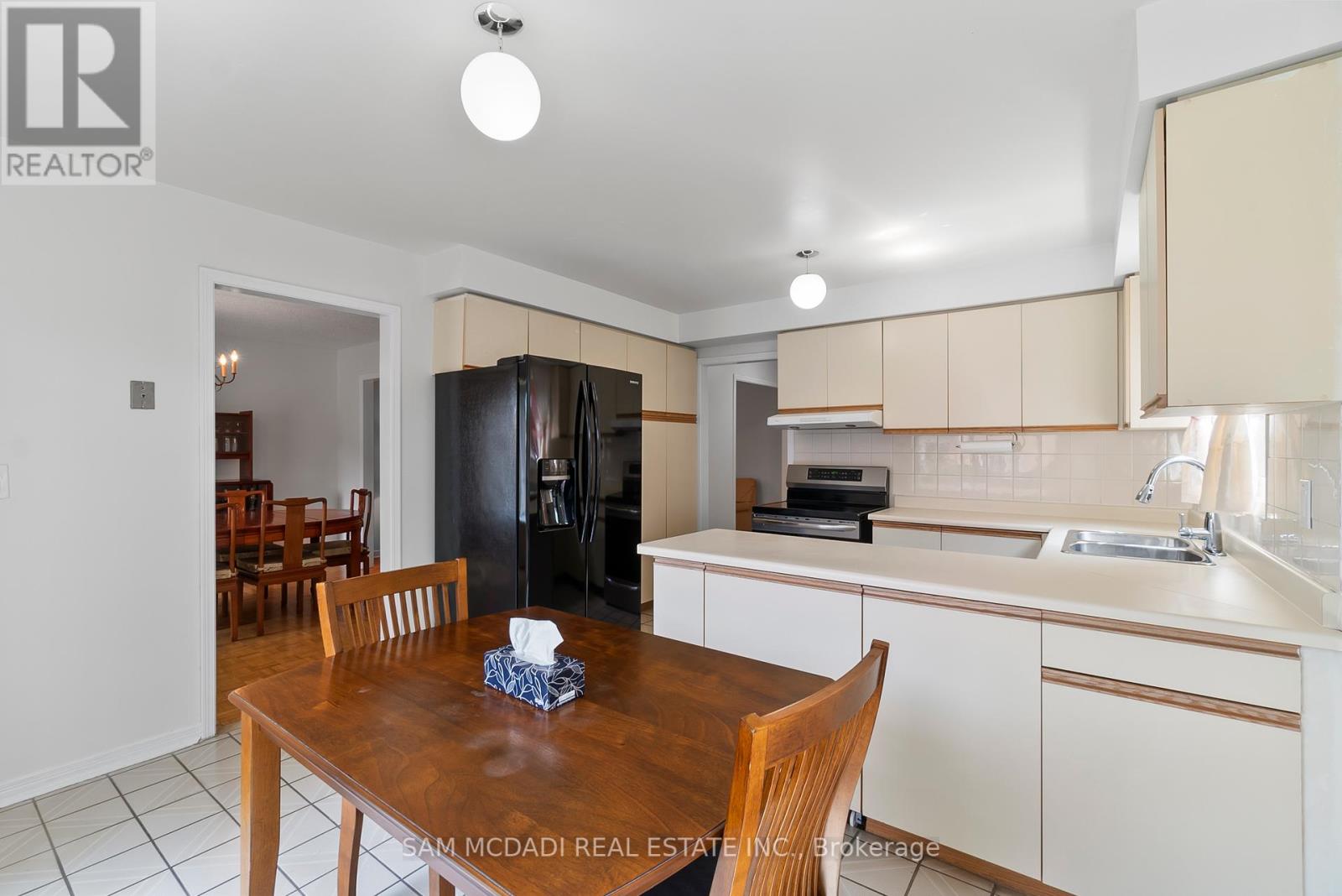 3346 Palgrave Road, Mississauga, Ontario  L5B 3E8 - Photo 24 - W12321923